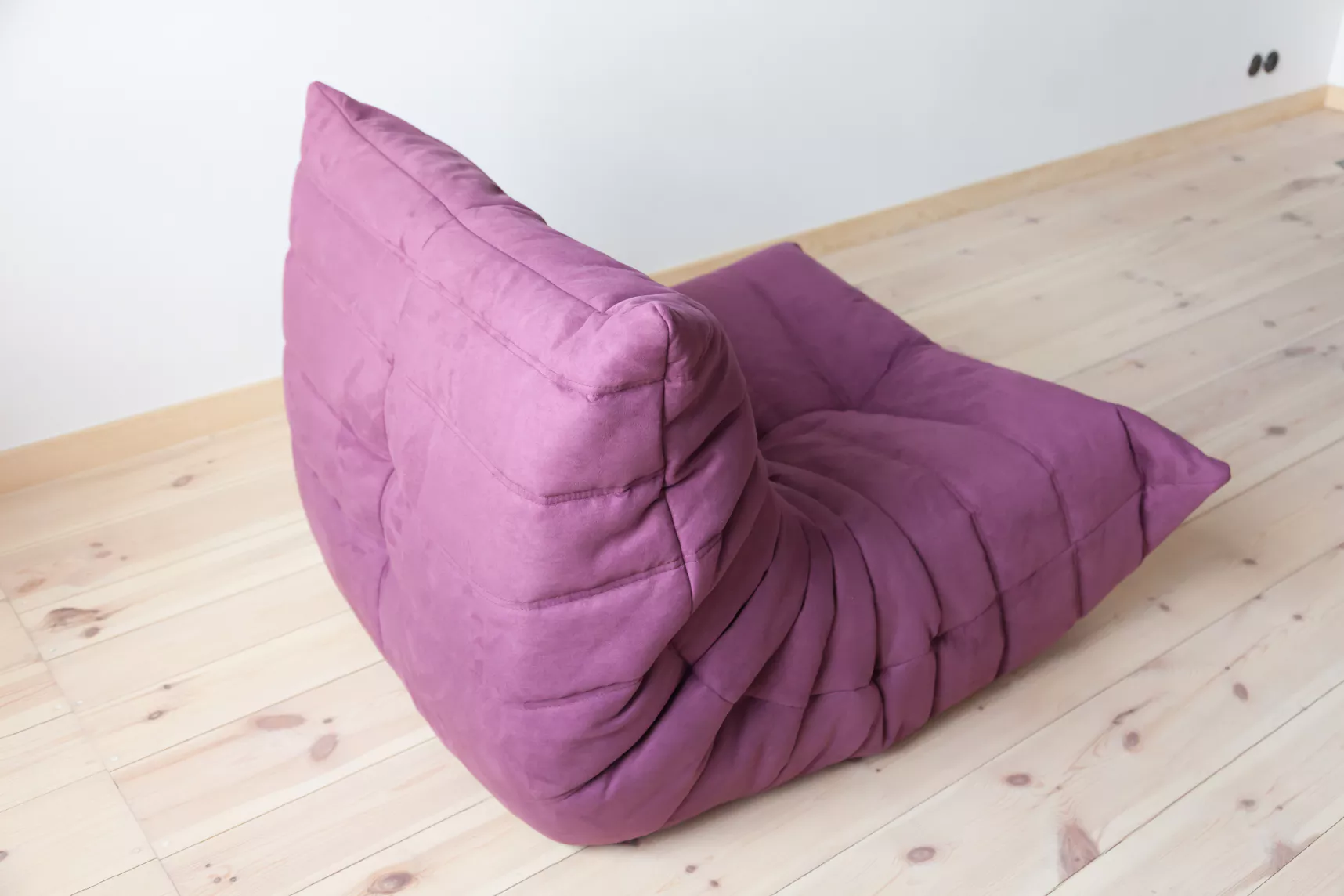 Togo armchair textile aubergine