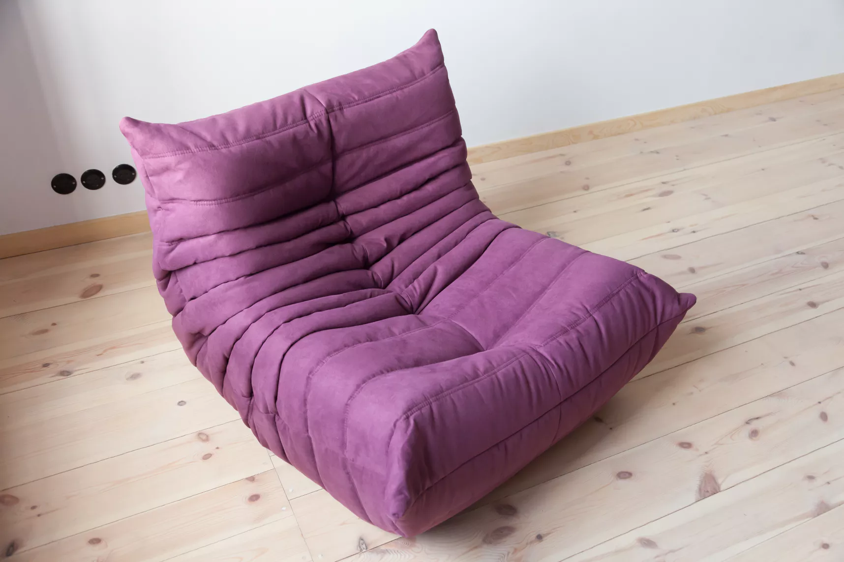 Togo armchair textile aubergine