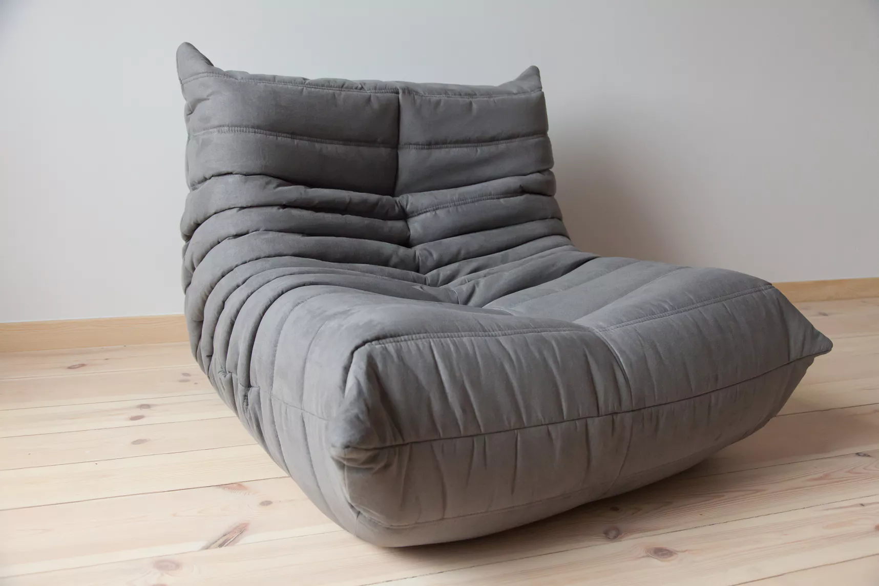 Togo armchair textile grey