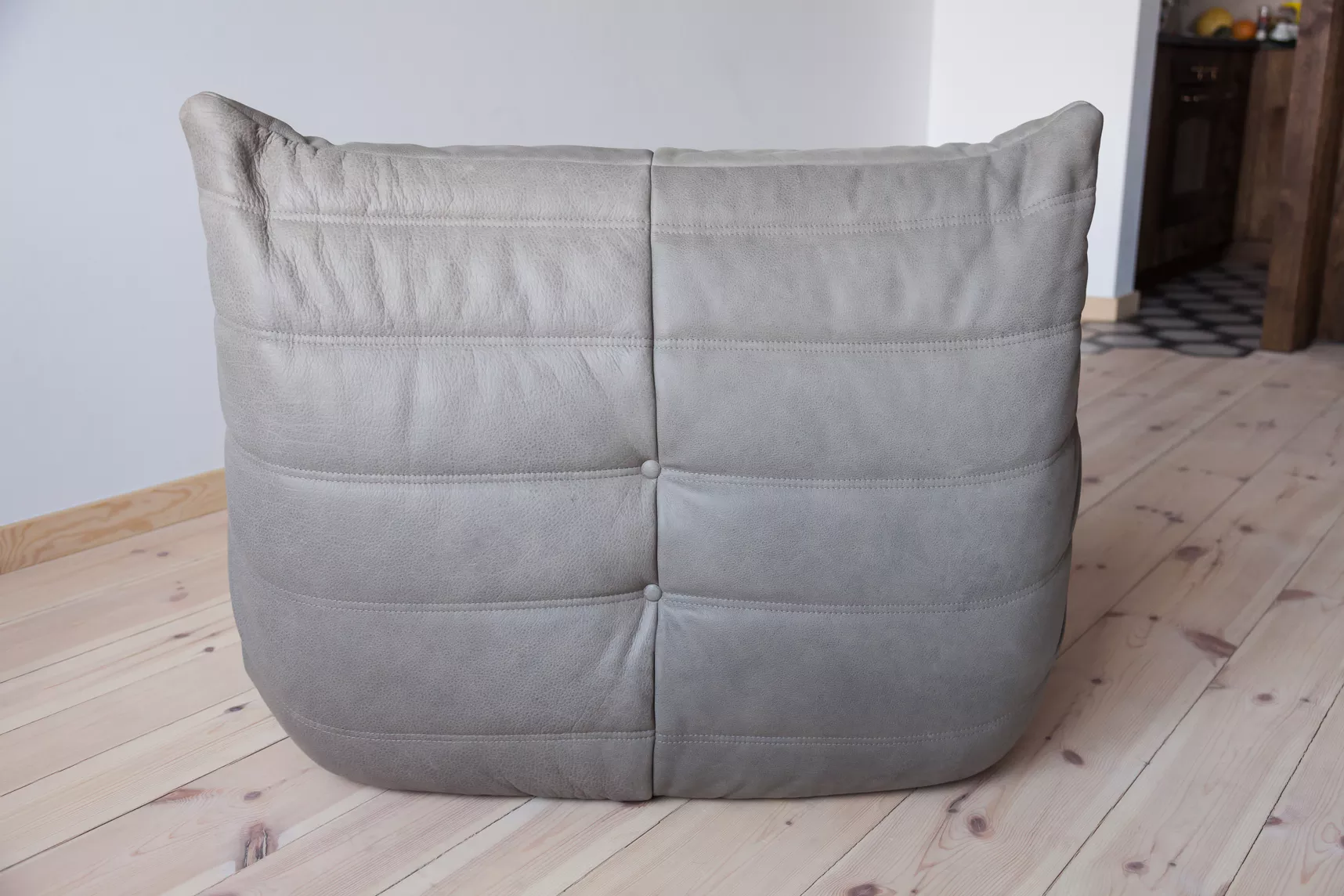Togo Armchair Madras Leather Ash Grey