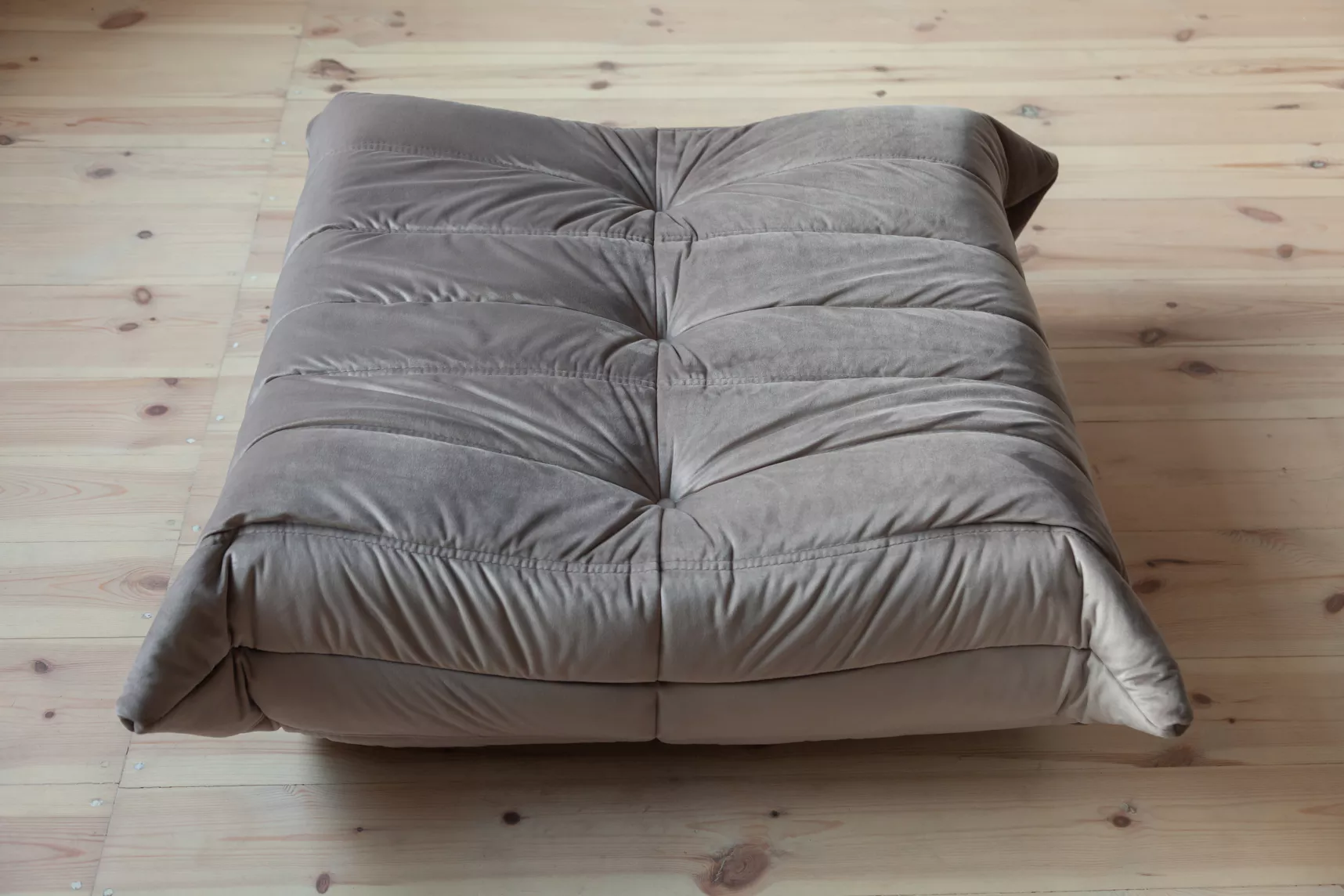 Togo Ottoman Velvet Warm Grey