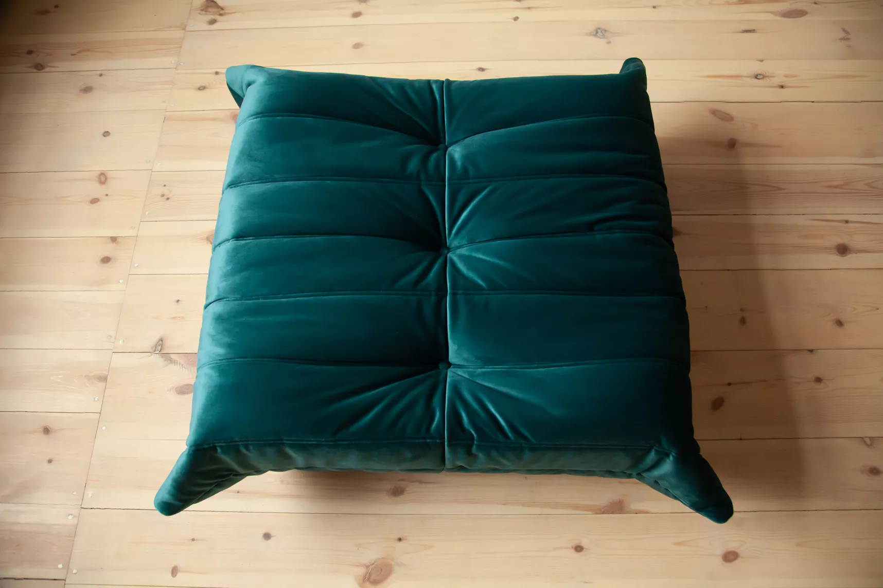 Togo Ottoman Velvet Petrol