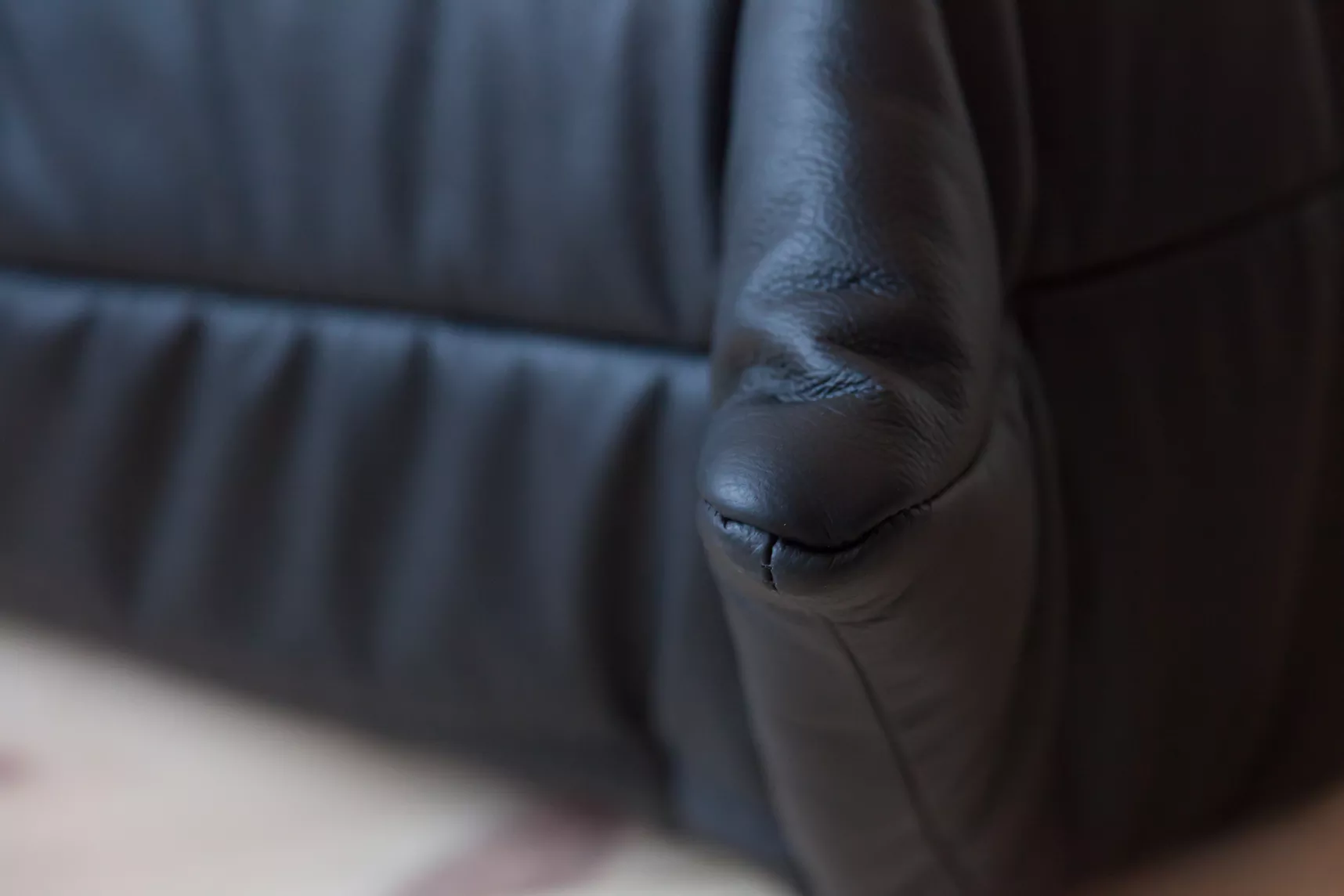 Togo Ottoman Madras-Leather Black