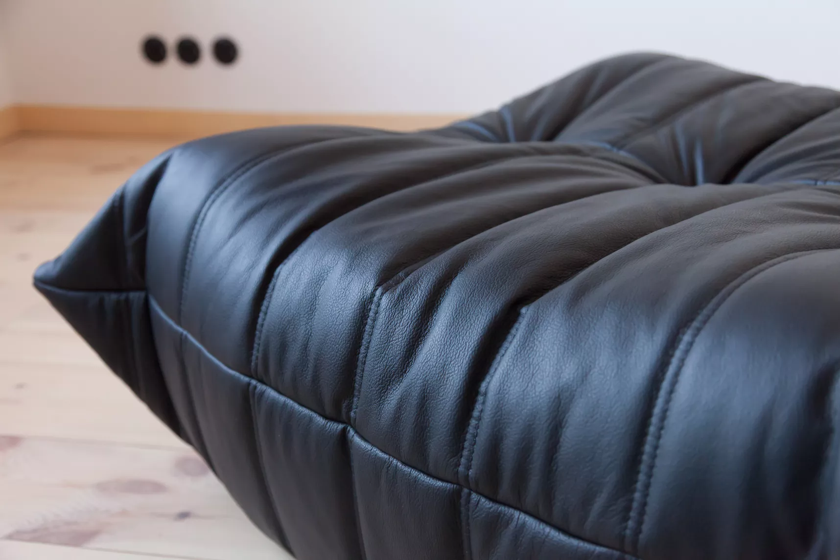 Togo Ottoman Madras-Leather Black