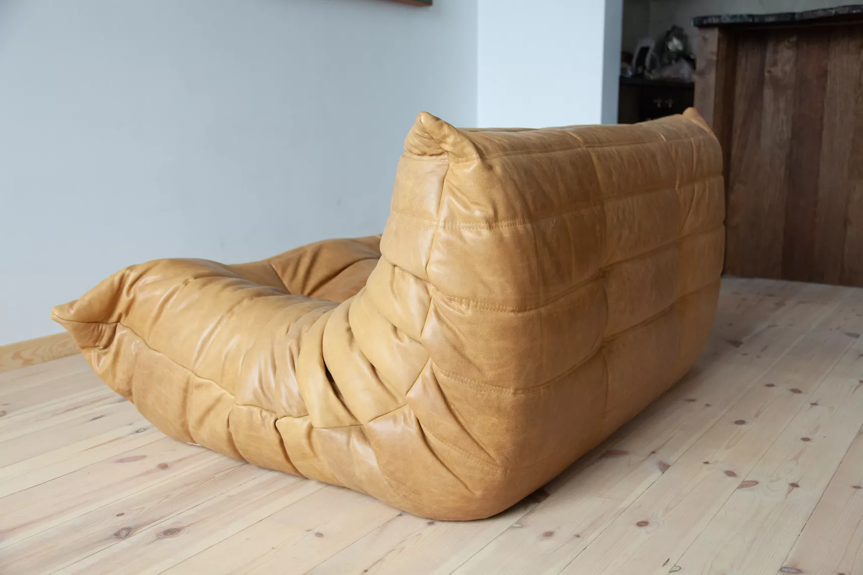 Togo Sofa 2-Seater Pull-Up Leather Camel Brown