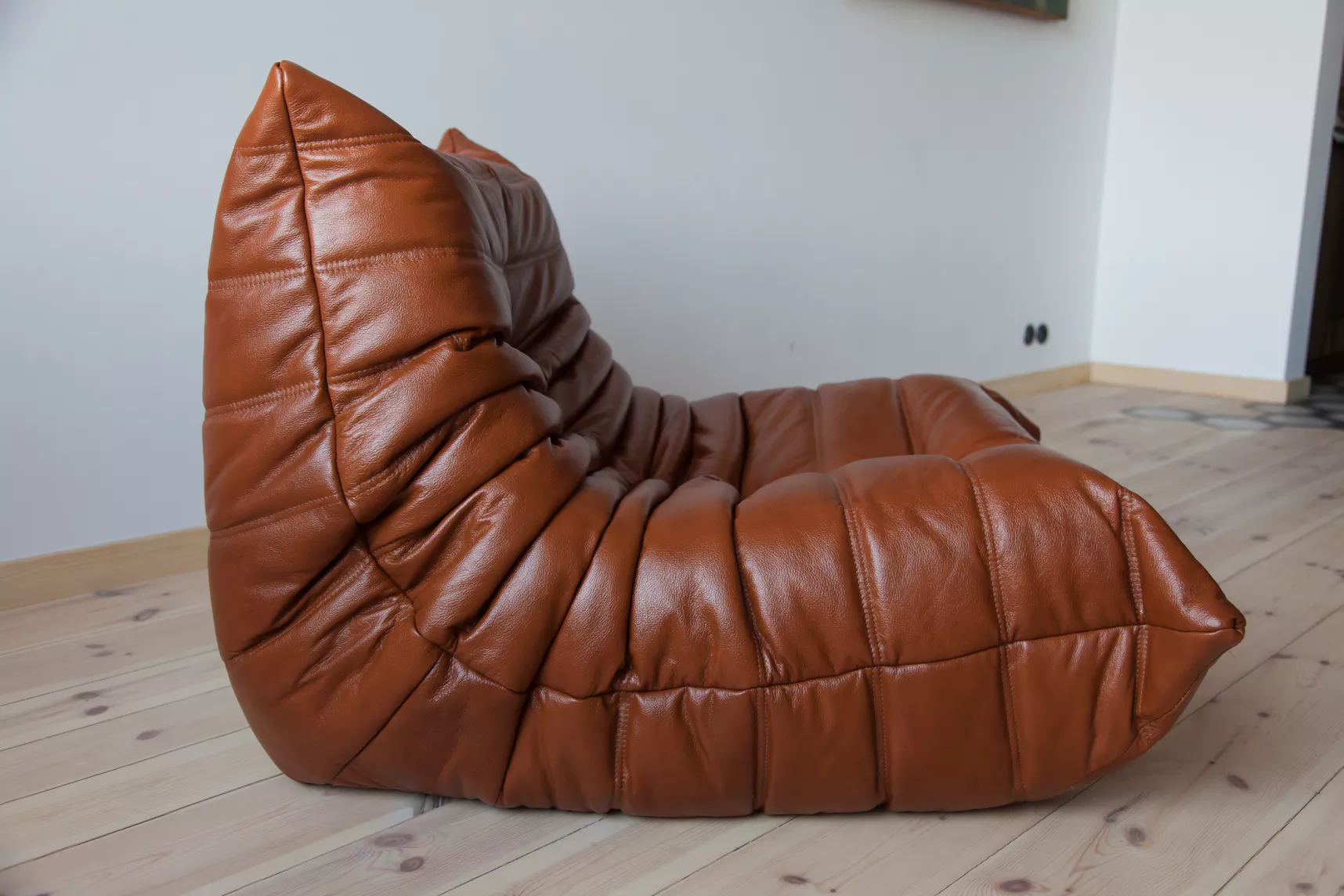 Togo armchair and ottoman set high-gloss leather whisky brown