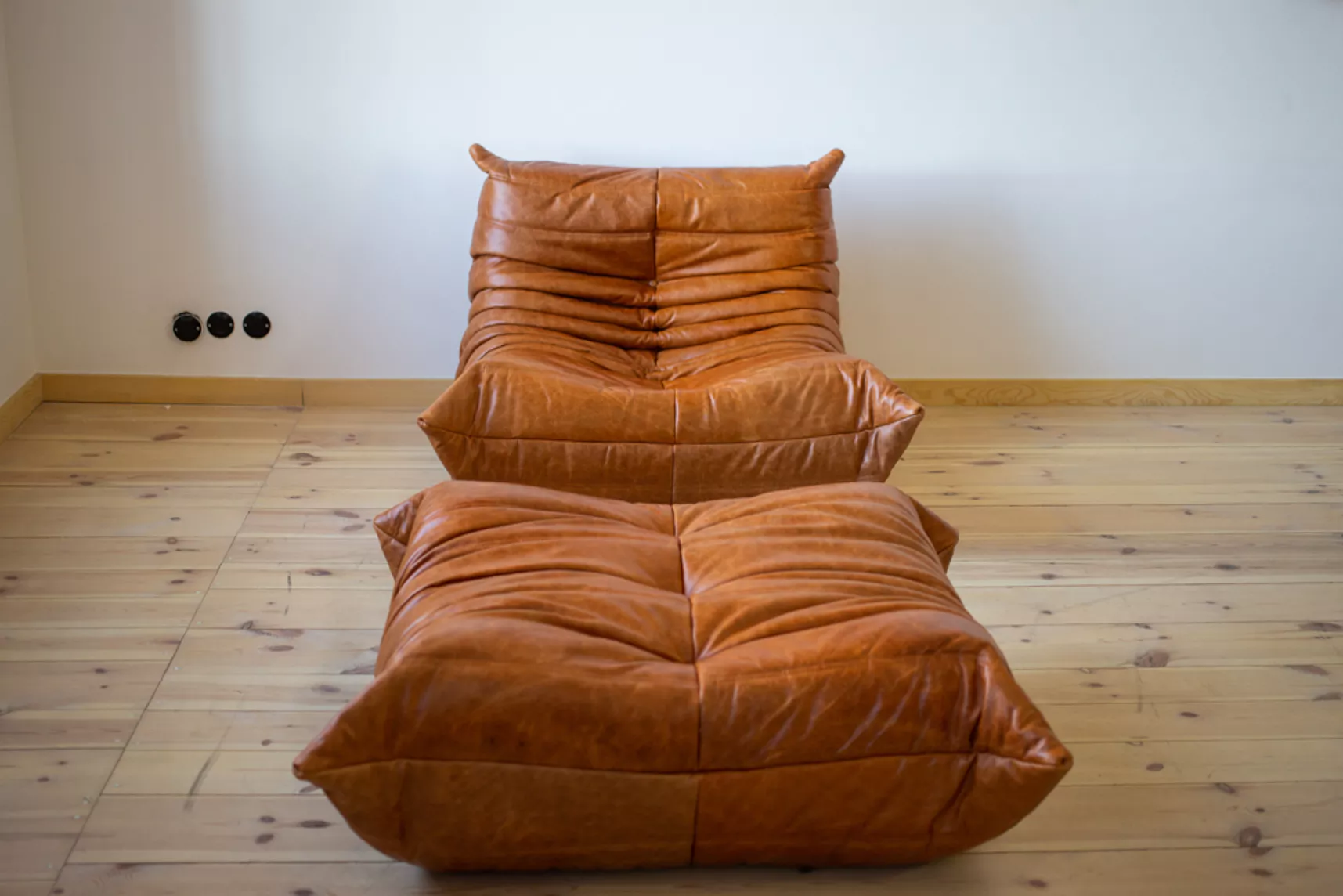 Togo Armchair and Ottoman Set Pull-Up Leather Pine Brown