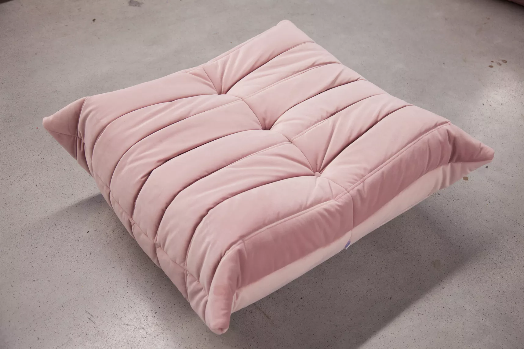 Togo armchair and ottoman set velvet light pink