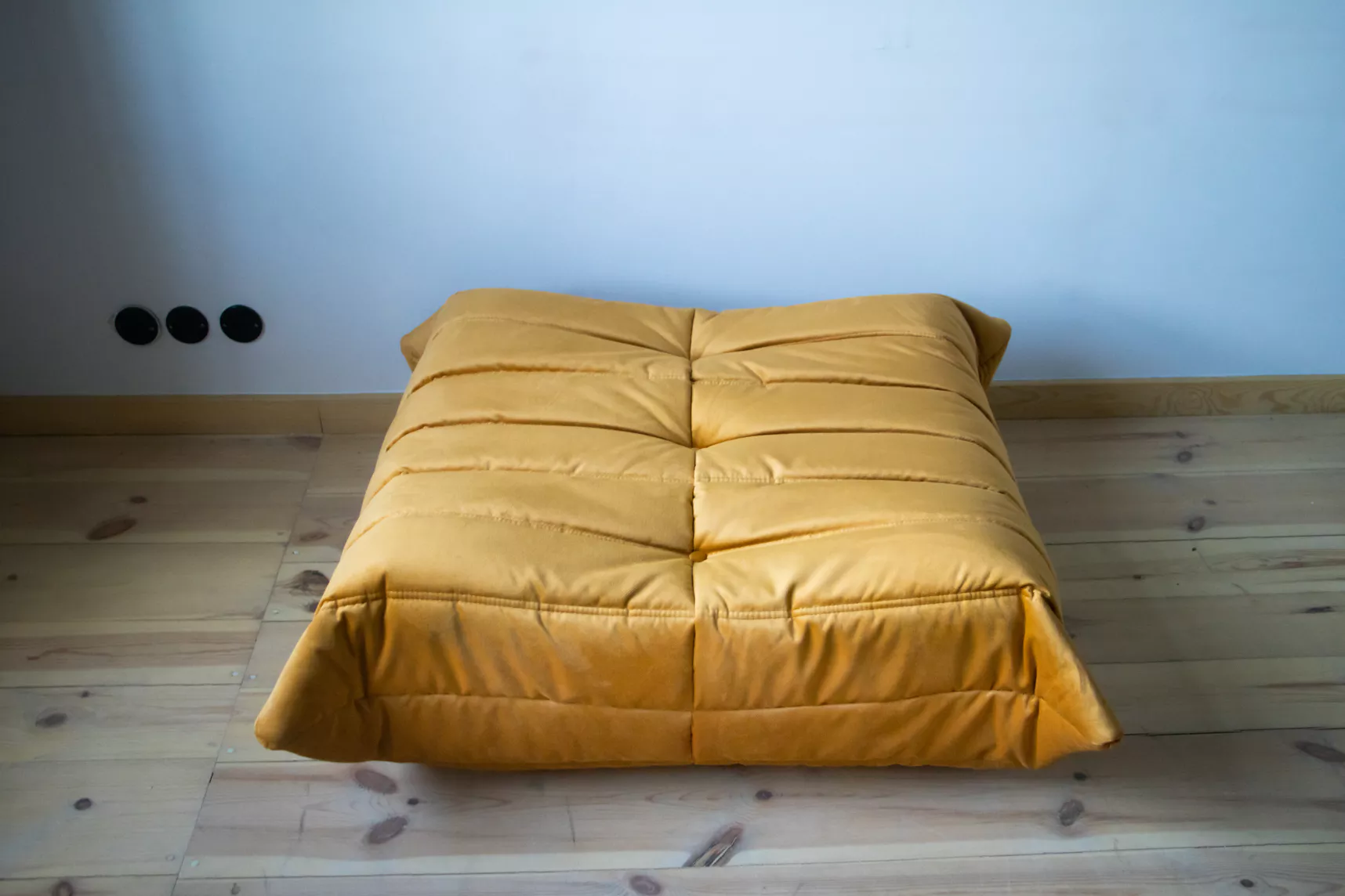 Togo Lounge Set 3-piece Velvet Gold Yellow
