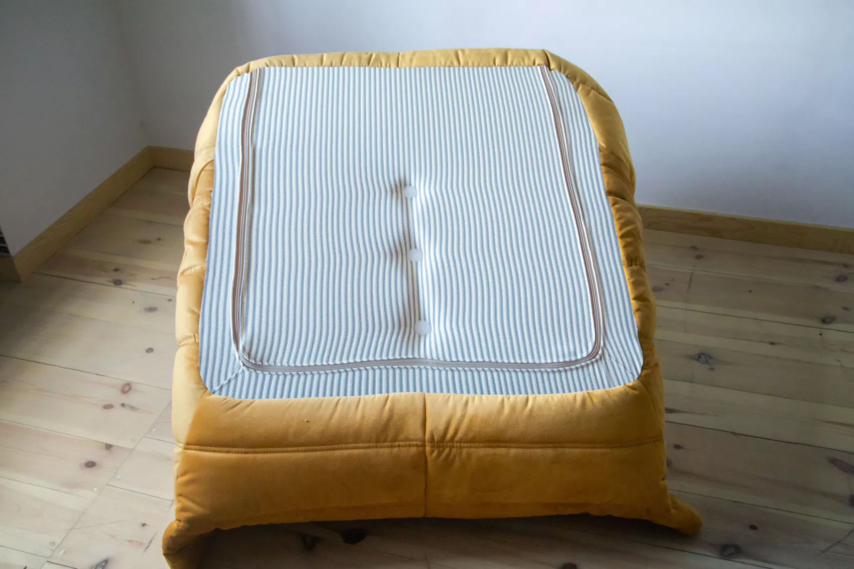Togo Lounge Set 3-piece Velvet Golden Yellow