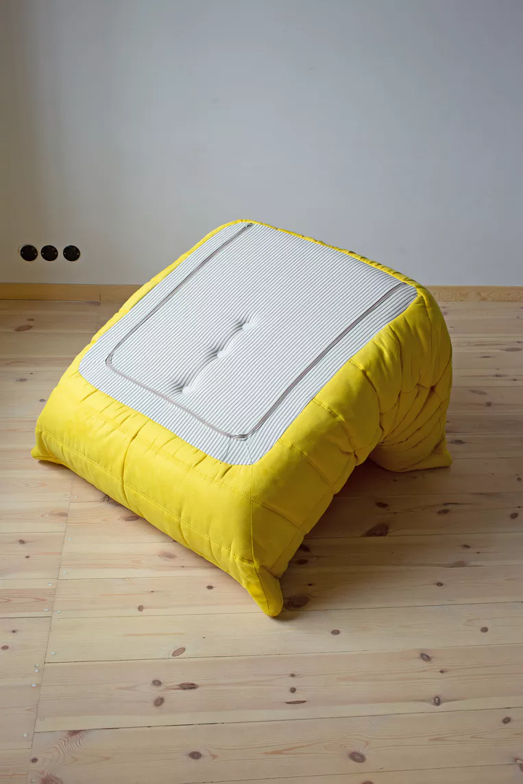 Togo Lounge Set 3-piece. Fabric Lemon Yellow