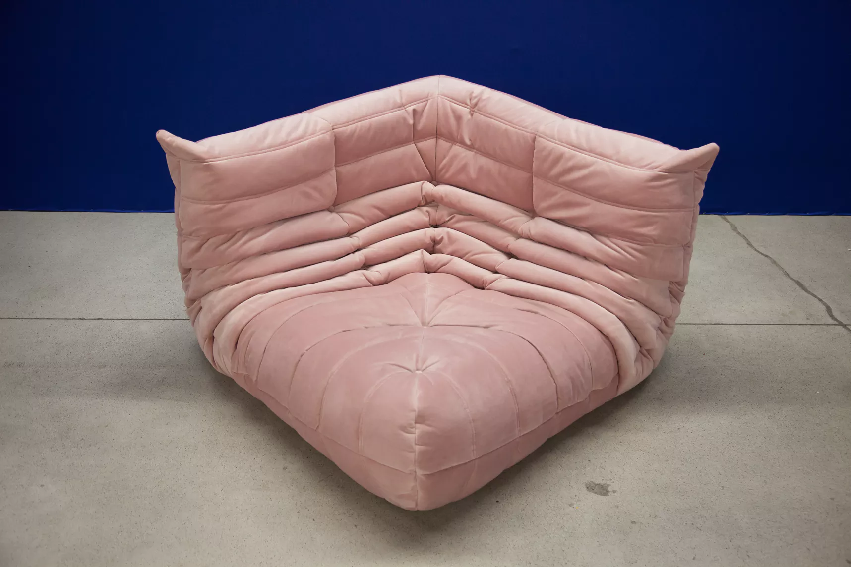 Togo Corner Sofa Velvet Light Pink