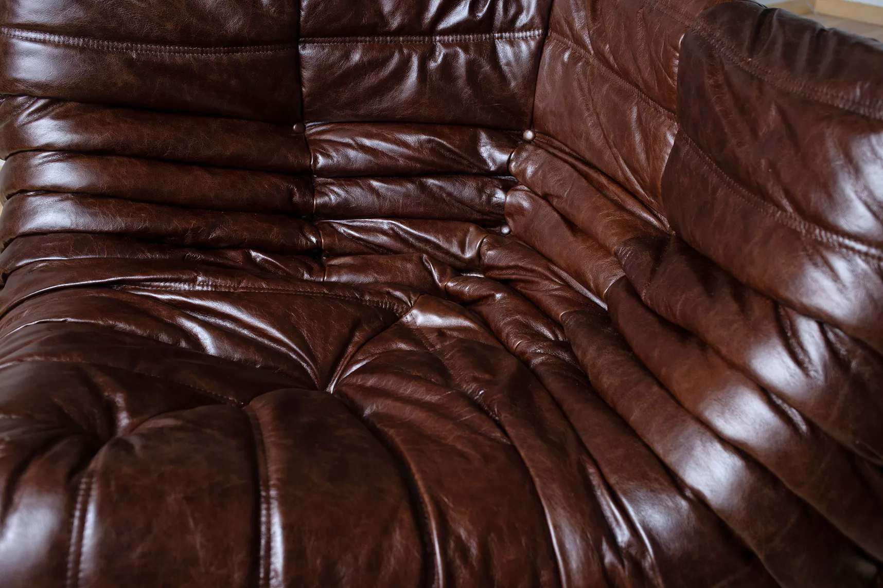 Togo Corner Sofa High Gloss Leather Dark Brown