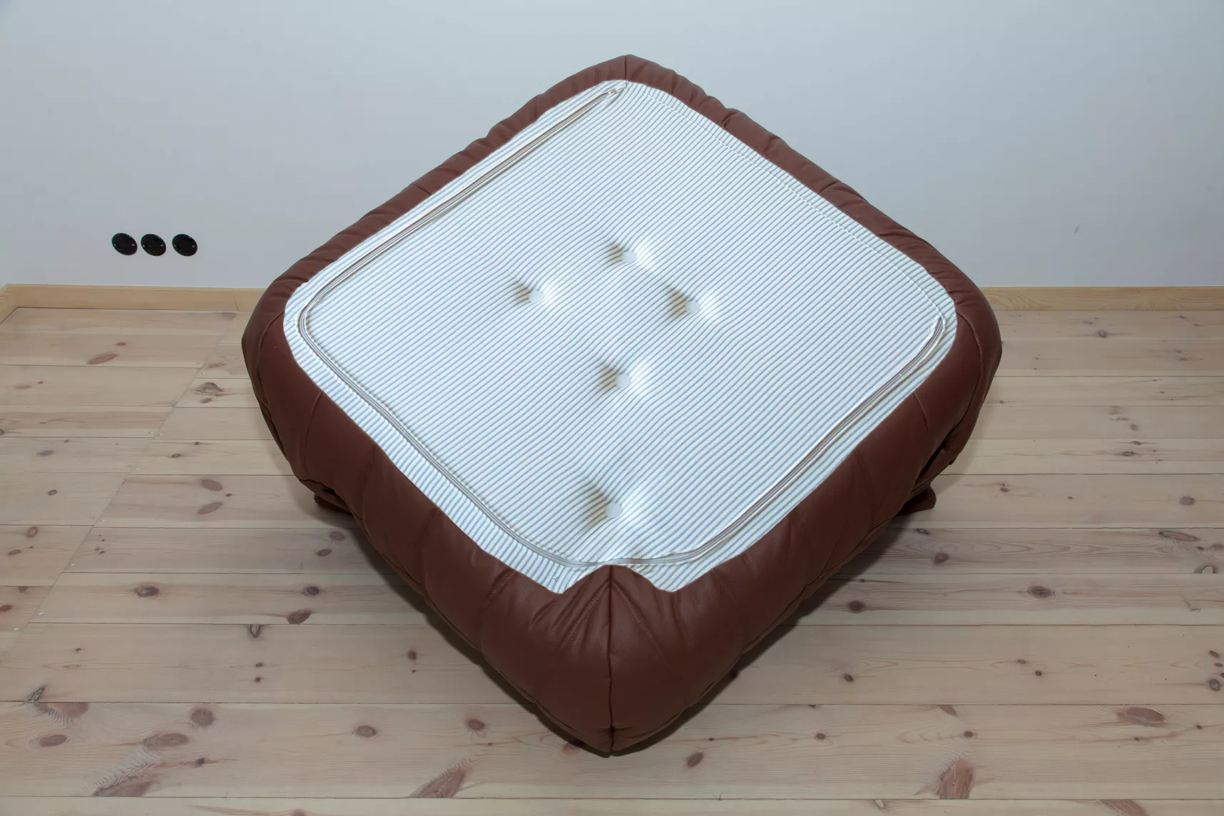 Togo Corner Sofa Madras Leather Brown
