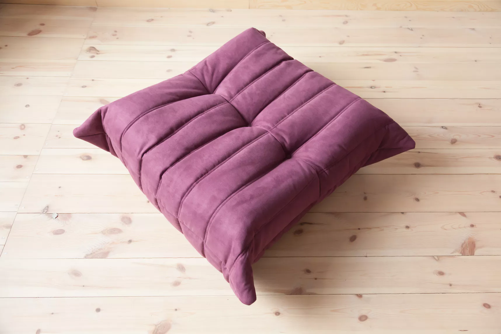 Togo Armchair and Ottoman Set Textile Aubergine