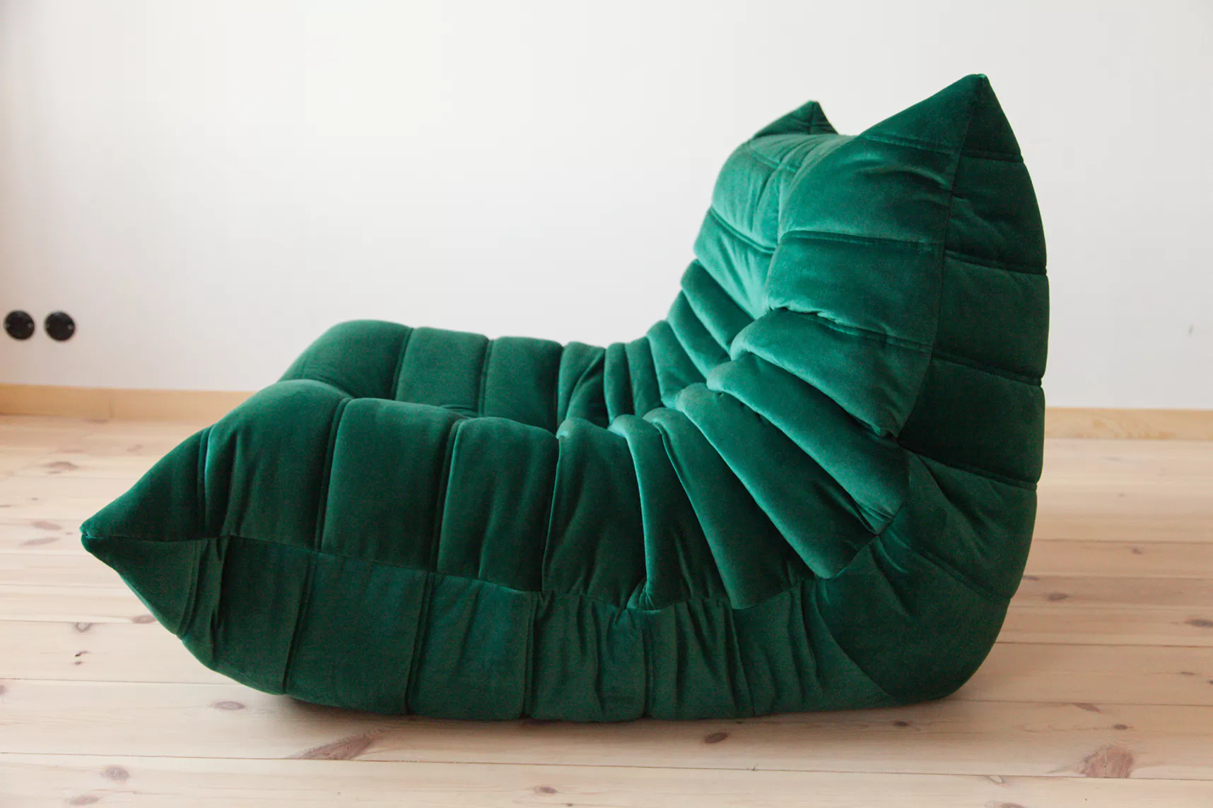 Togo Armchair and Ottoman Set Velvet Emerald Green