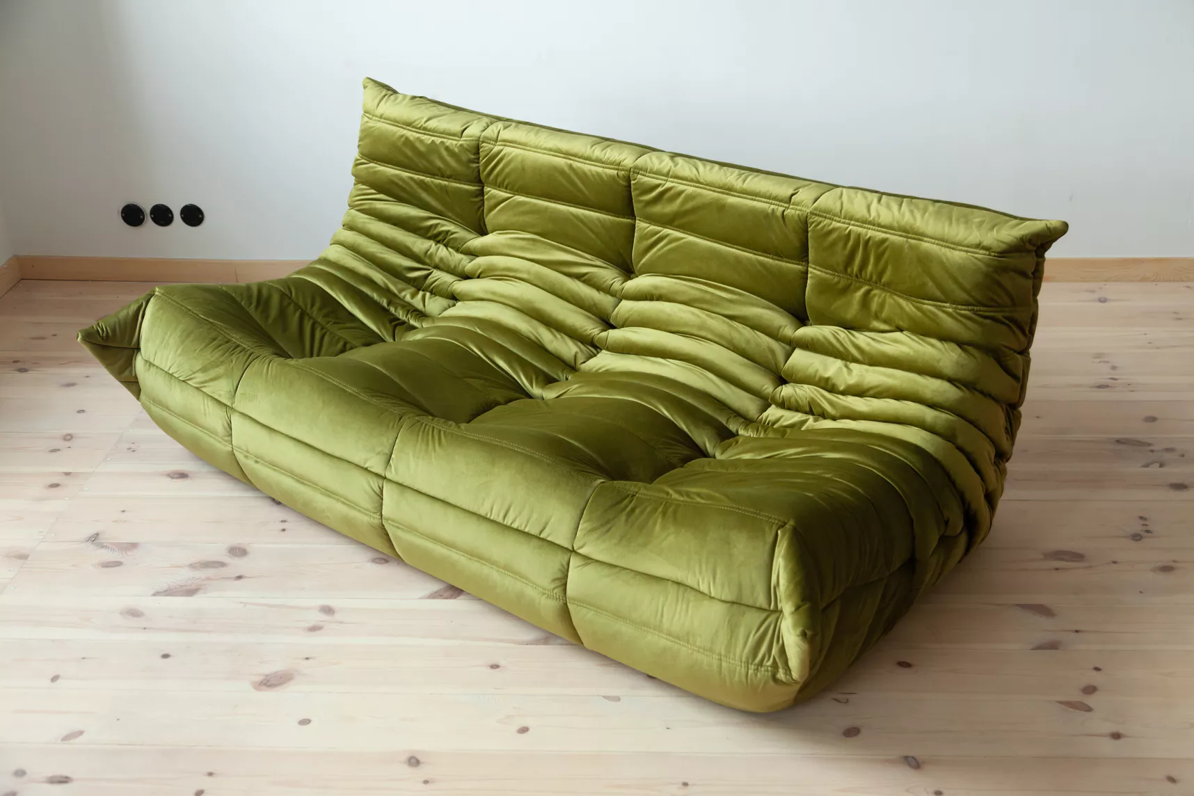 Togo Sofa 3-seater velvet olive green