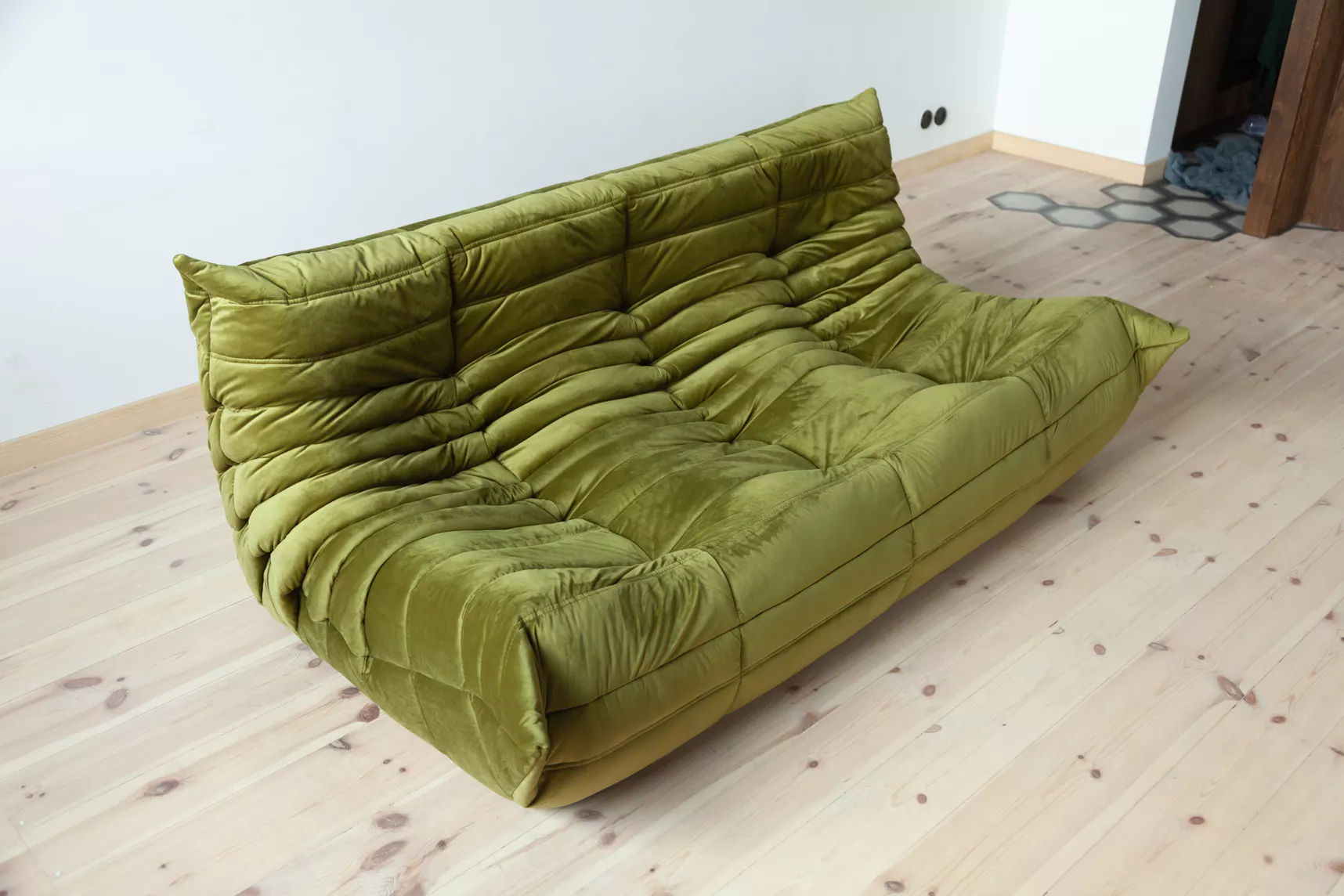 Togo Sofa 3-seater velvet olive green