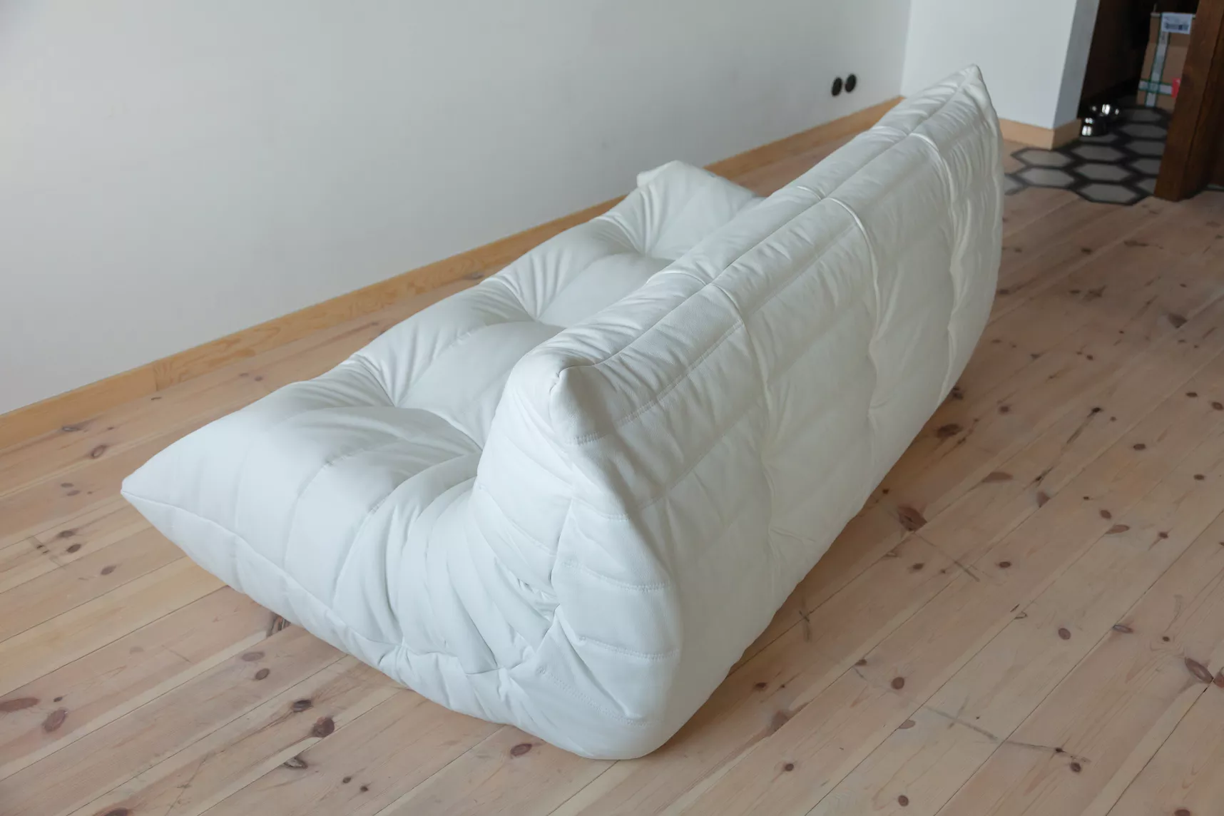 Togo Sofa 3-seater Madras leather White