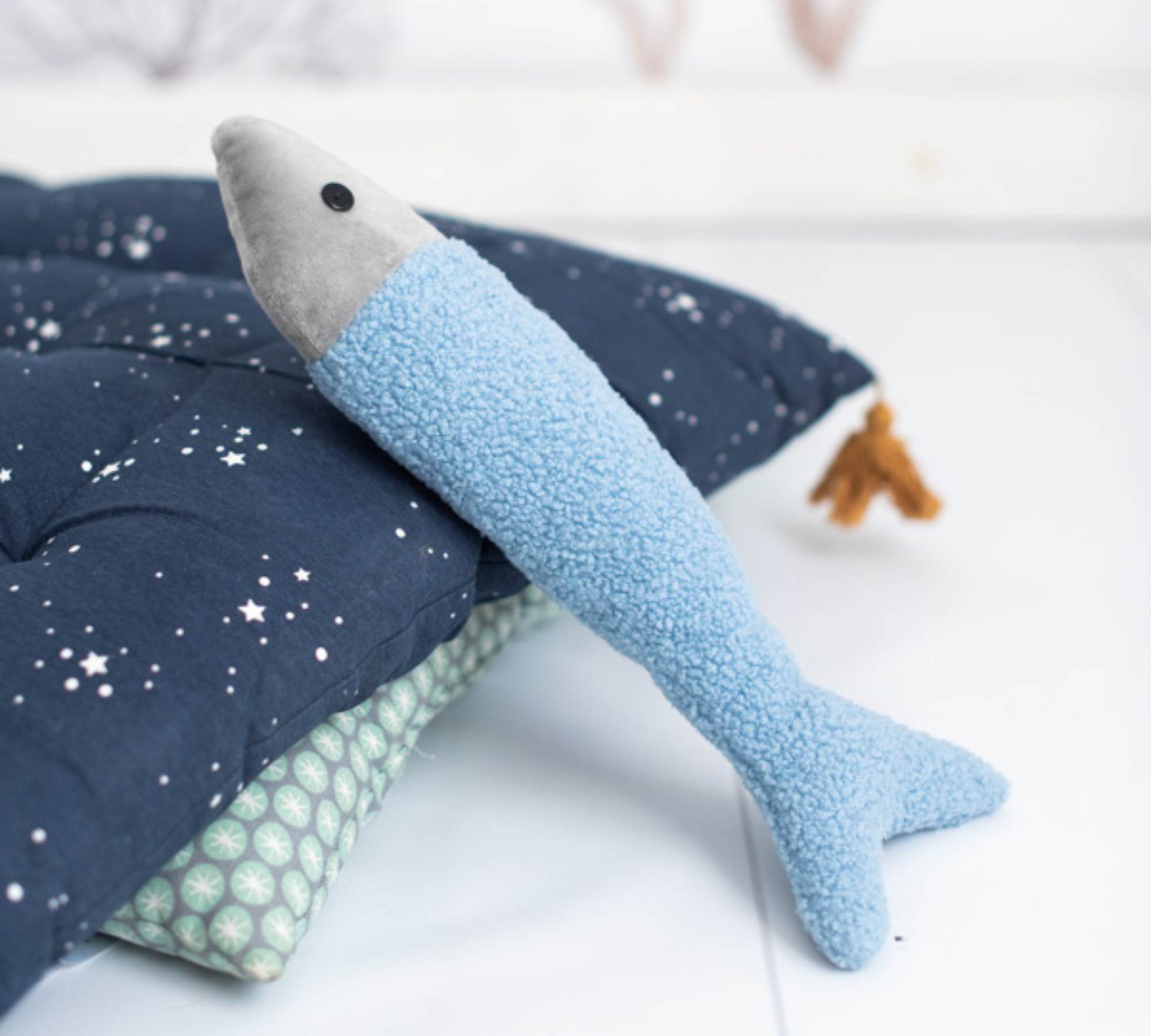 2x Fish & Beluga Whale Plush toy Cotton Grey Blue