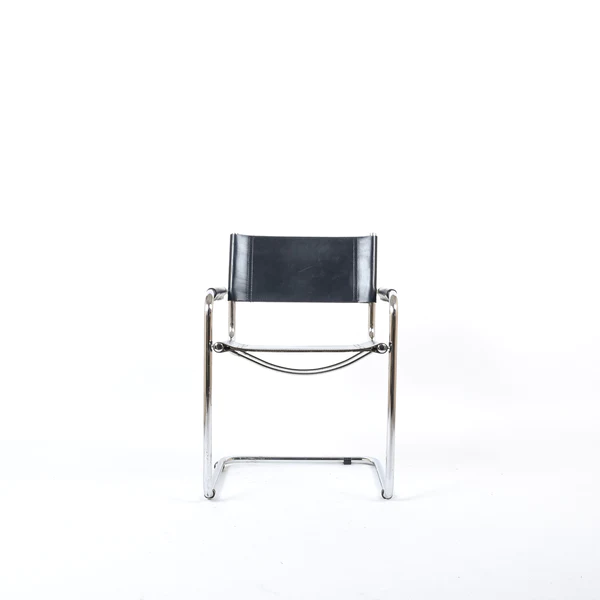 Thonet S34 Freischwinger Kernleder Stahl Schwarz