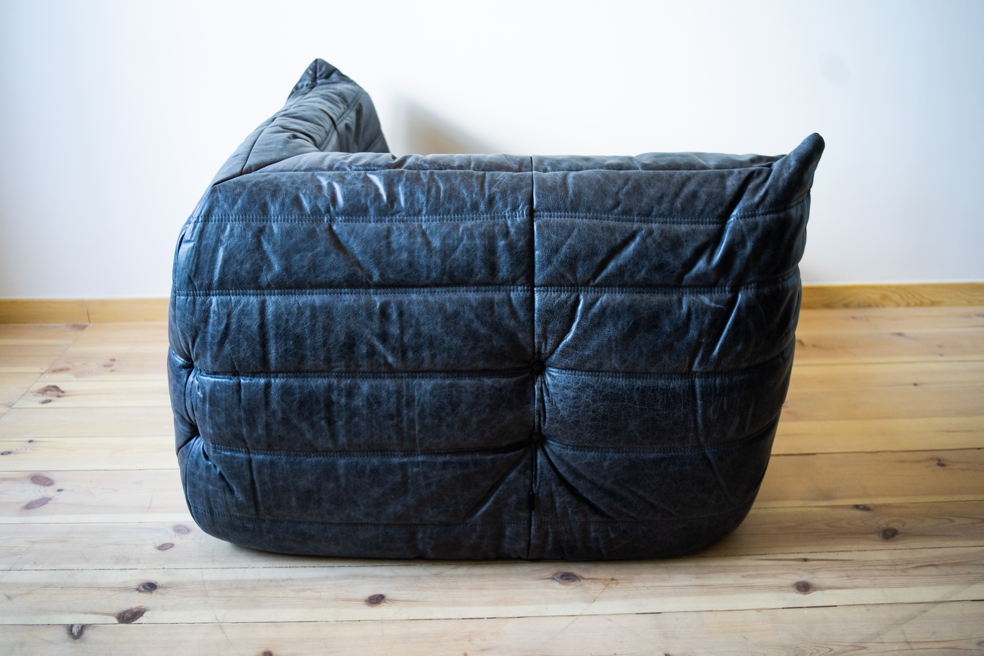 Togo Corner Sofa Pull-Up Leather Black