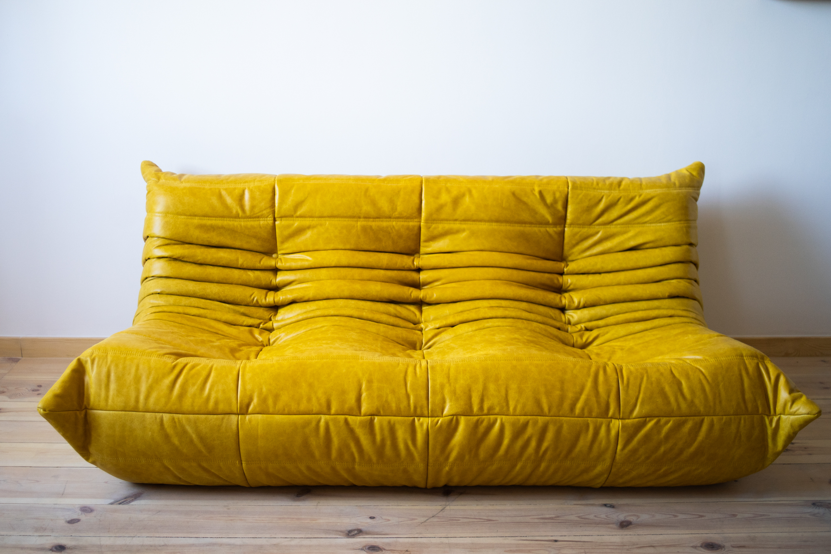 Togo Sofa 3-Seater Pull-Up Leather Yellow