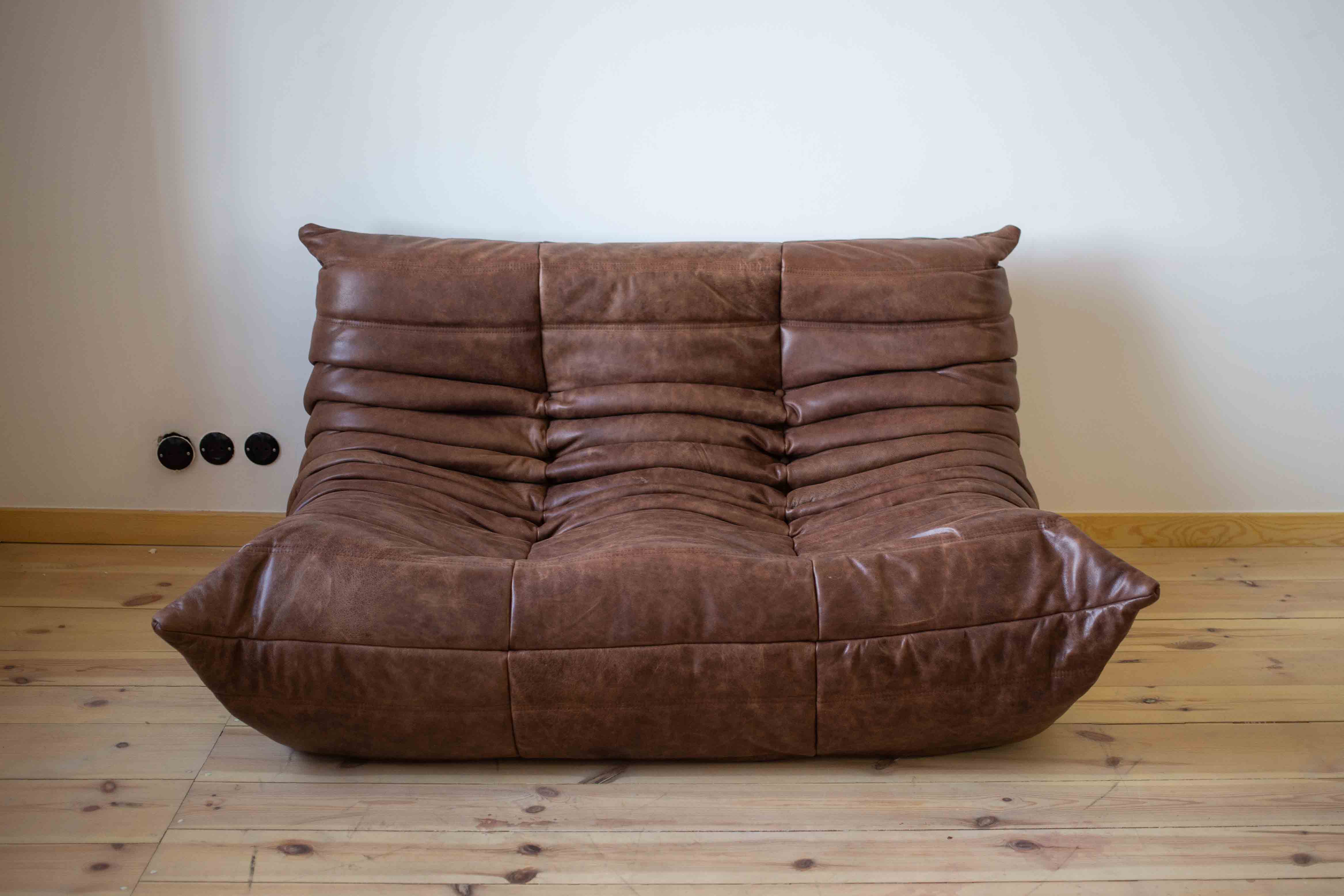 Togo Sofa 2-Sitzer Pull-Up-Leder Walnussbraun