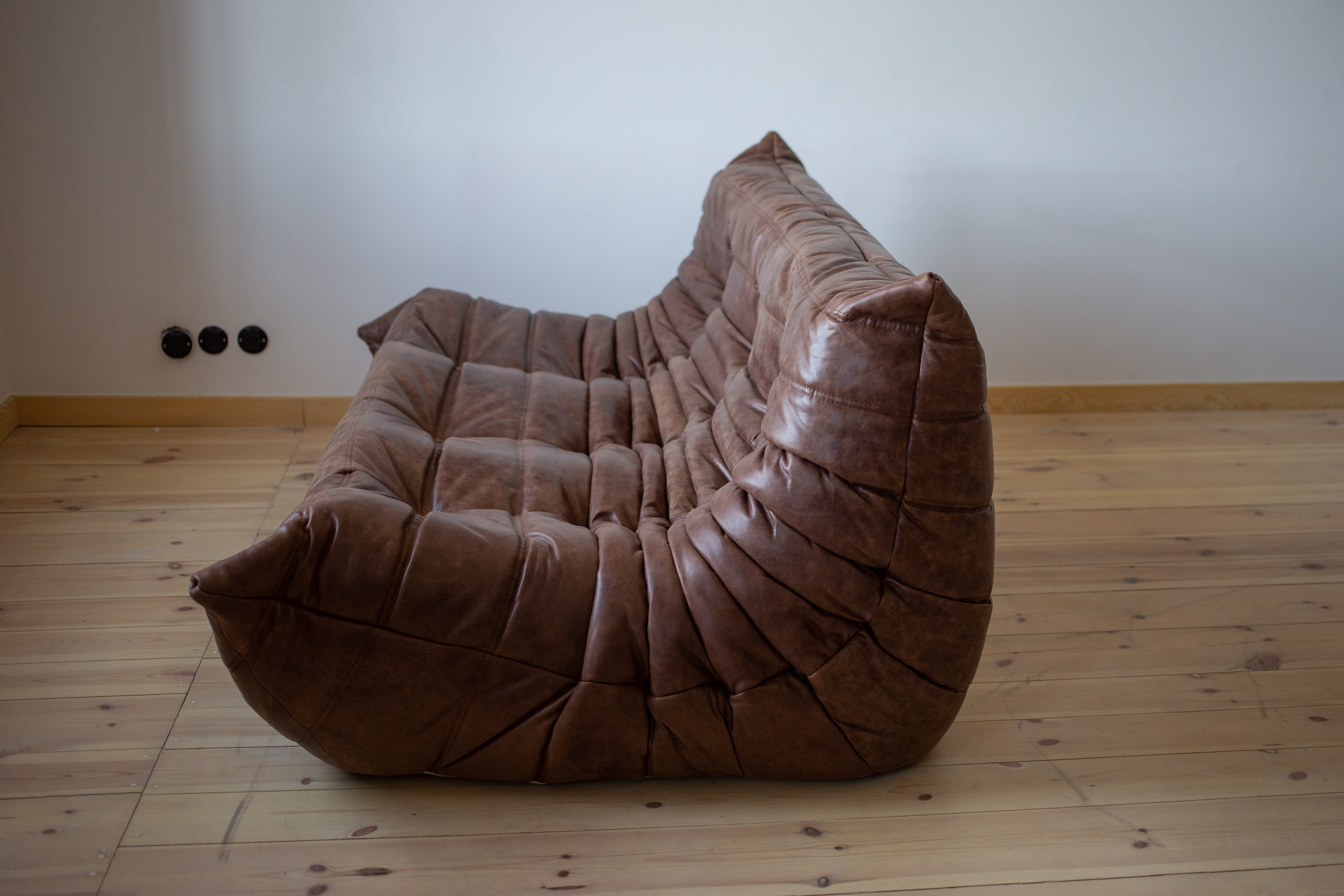 Togo Sofa 3-seater Pull-Up Leather Walnut Brown