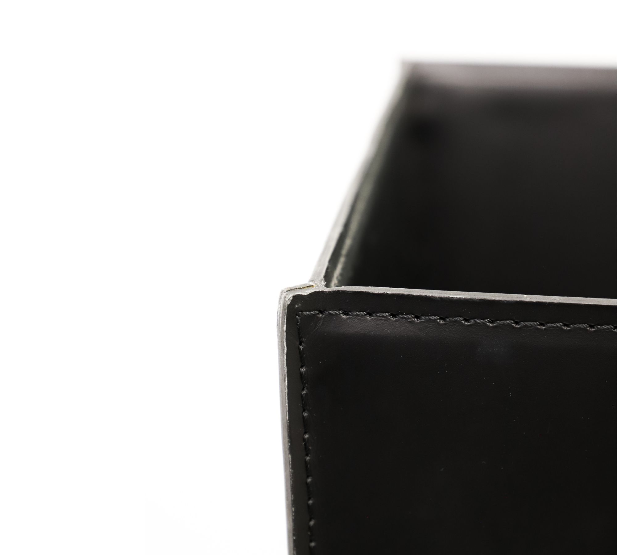 Spice Vase Metal Leather Black