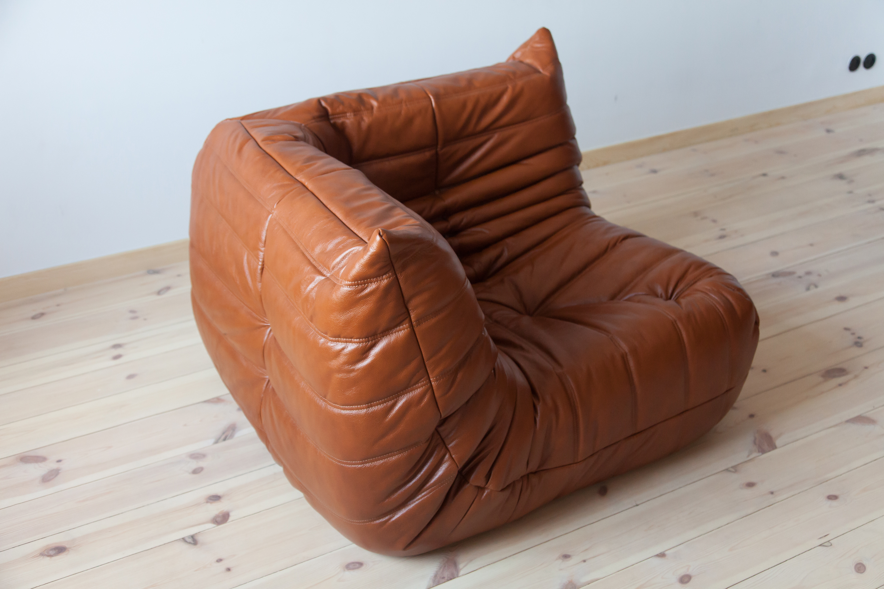 Togo Corner Sofa High Gloss Leather Whisky Brown