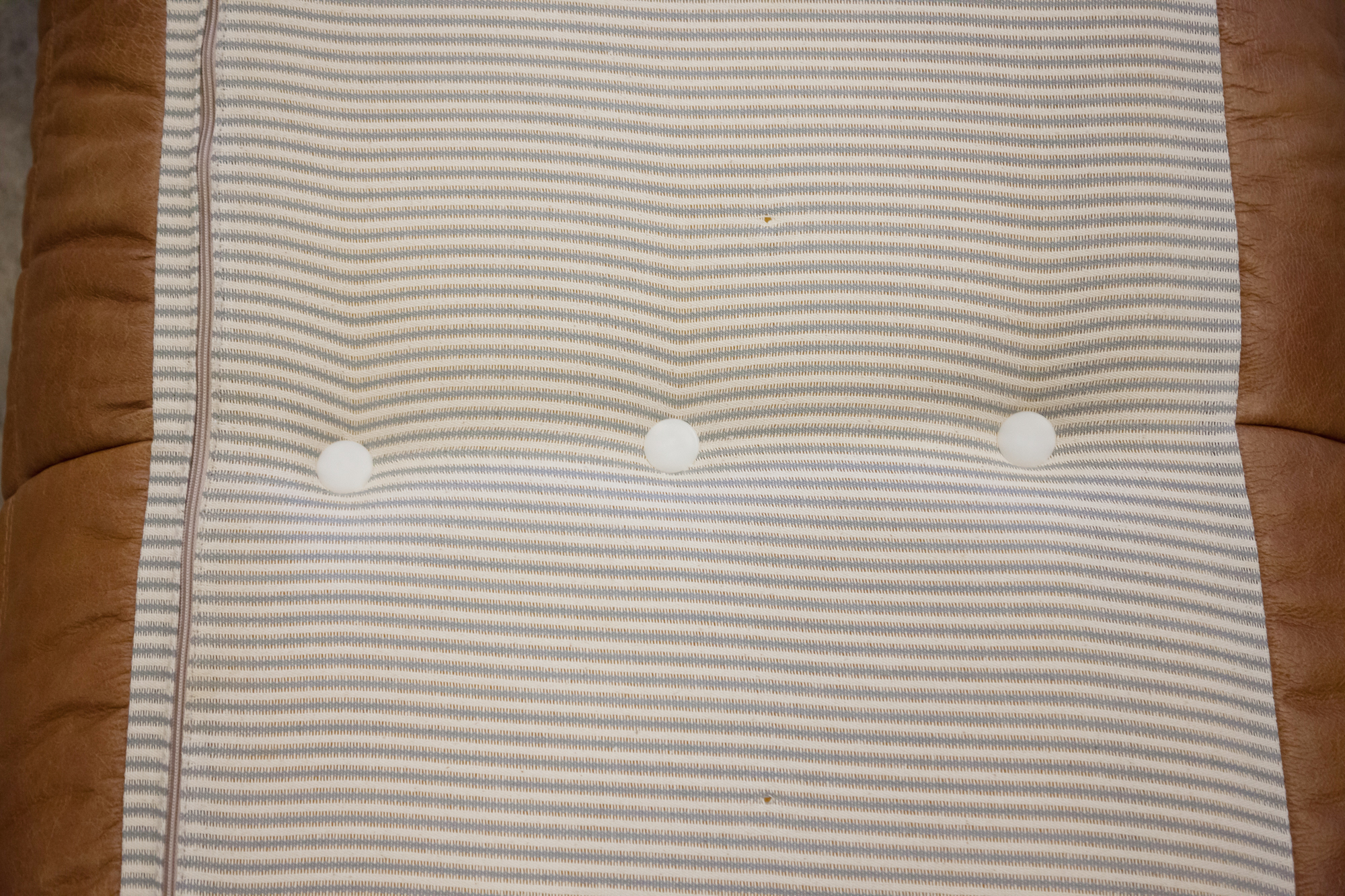 Togo Ottoman Pull-Up Leather Tobacco Brown