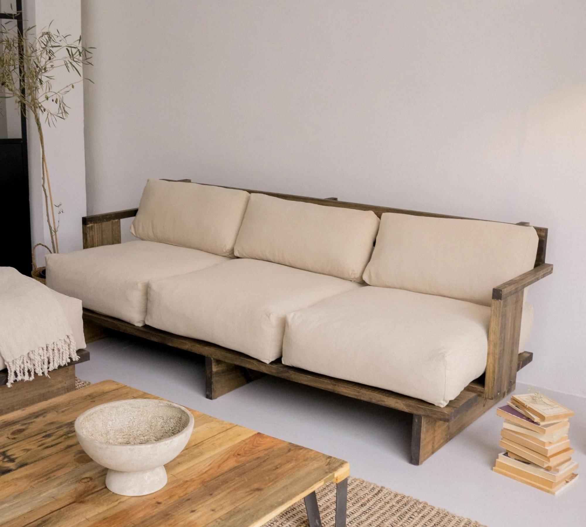 3-sitzer Sofa aus nachhaltigem Pinien-Massivholz