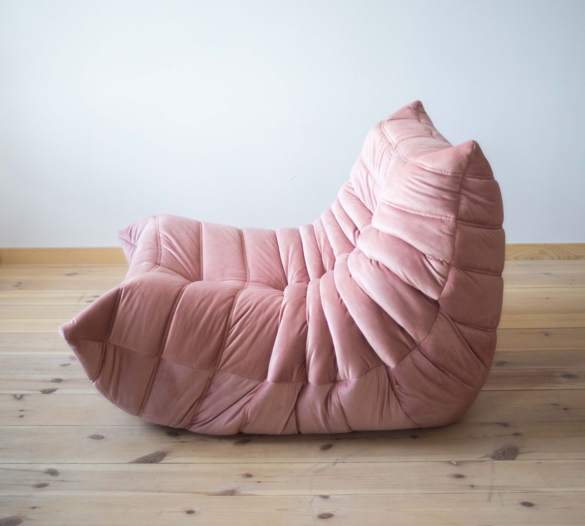 Togo armchair velvet pearl pink