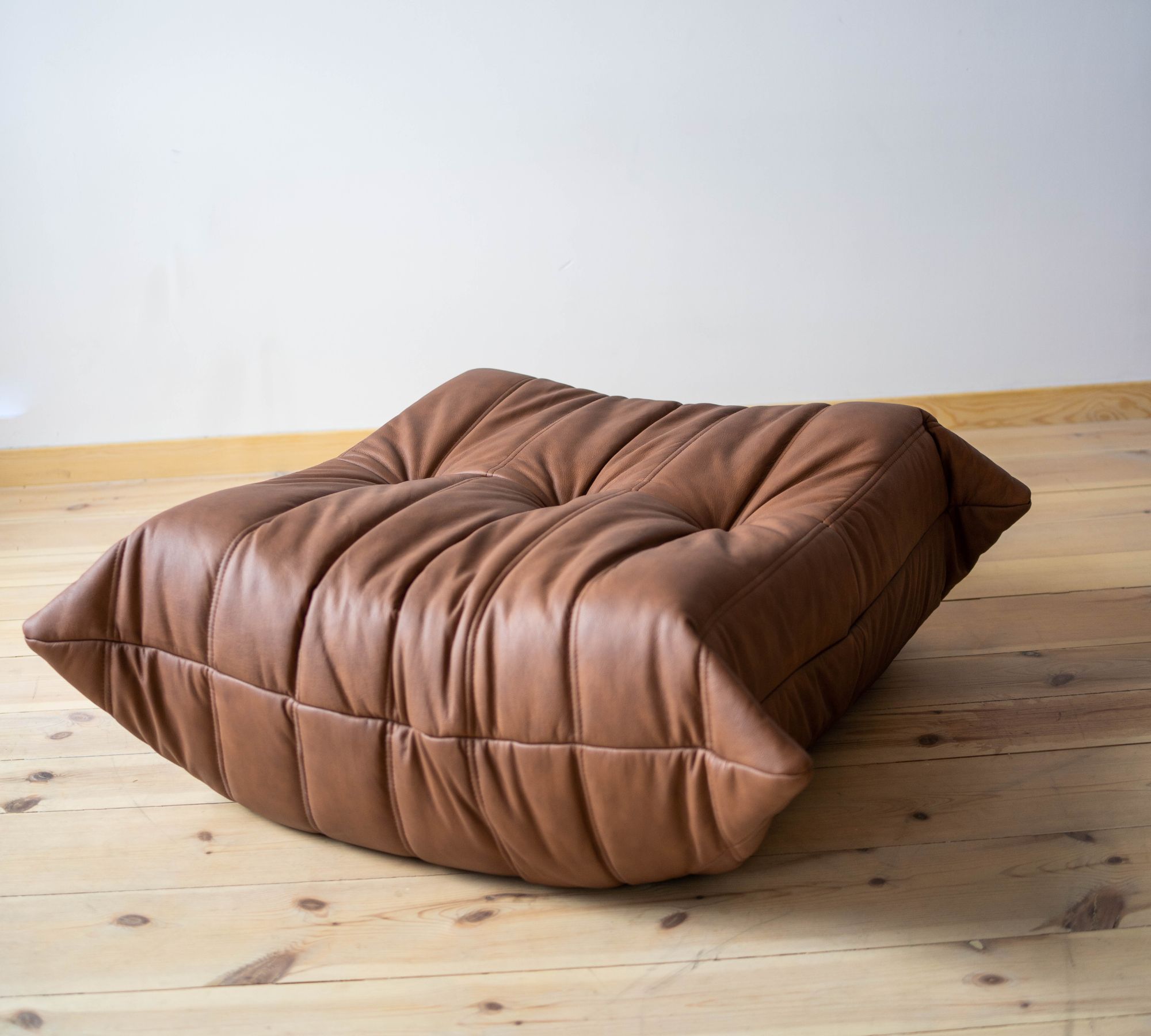 Togo Ottoman Smooth Leather Folk Brown