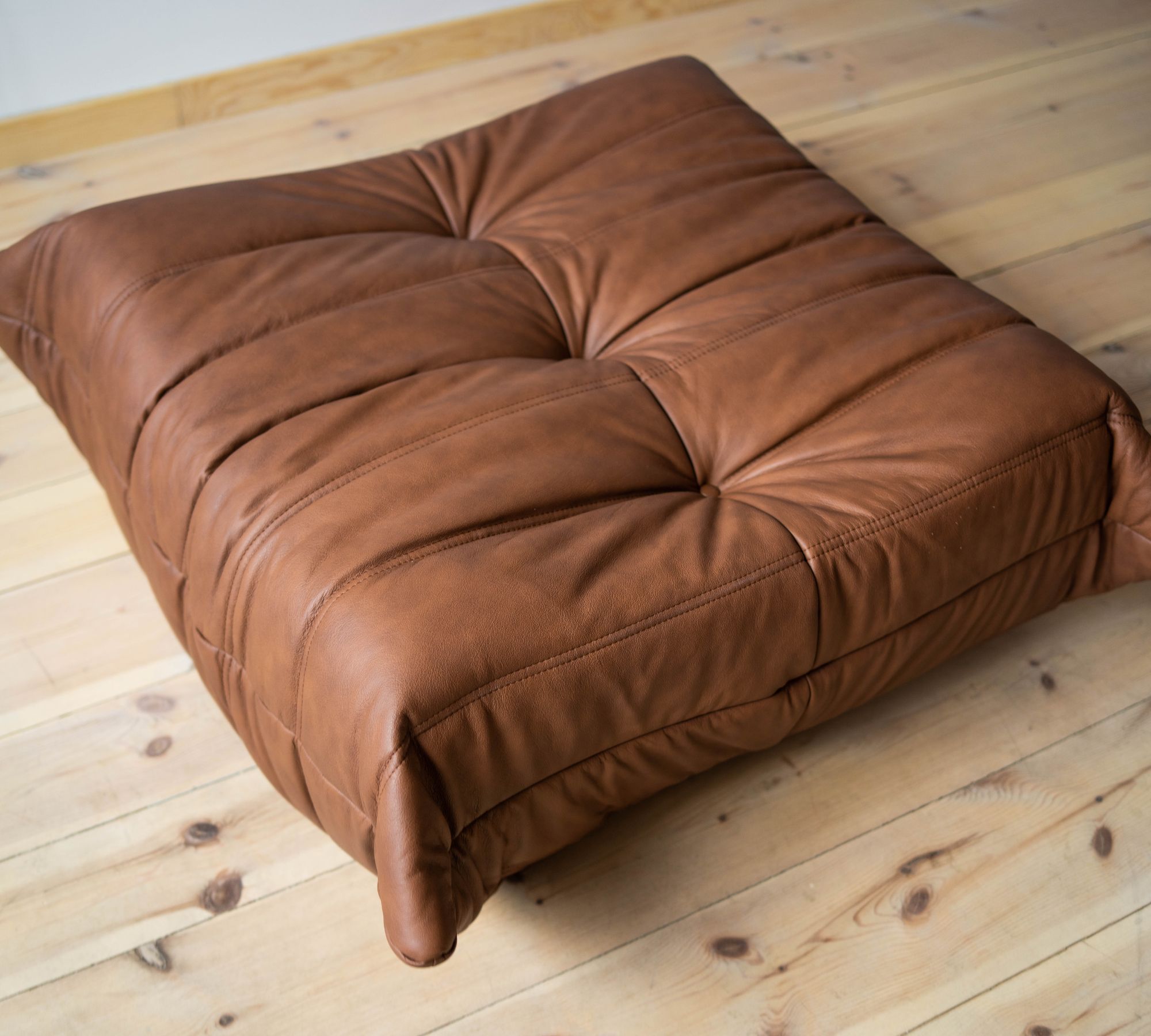 Togo Ottoman Smooth Leather Folk Brown