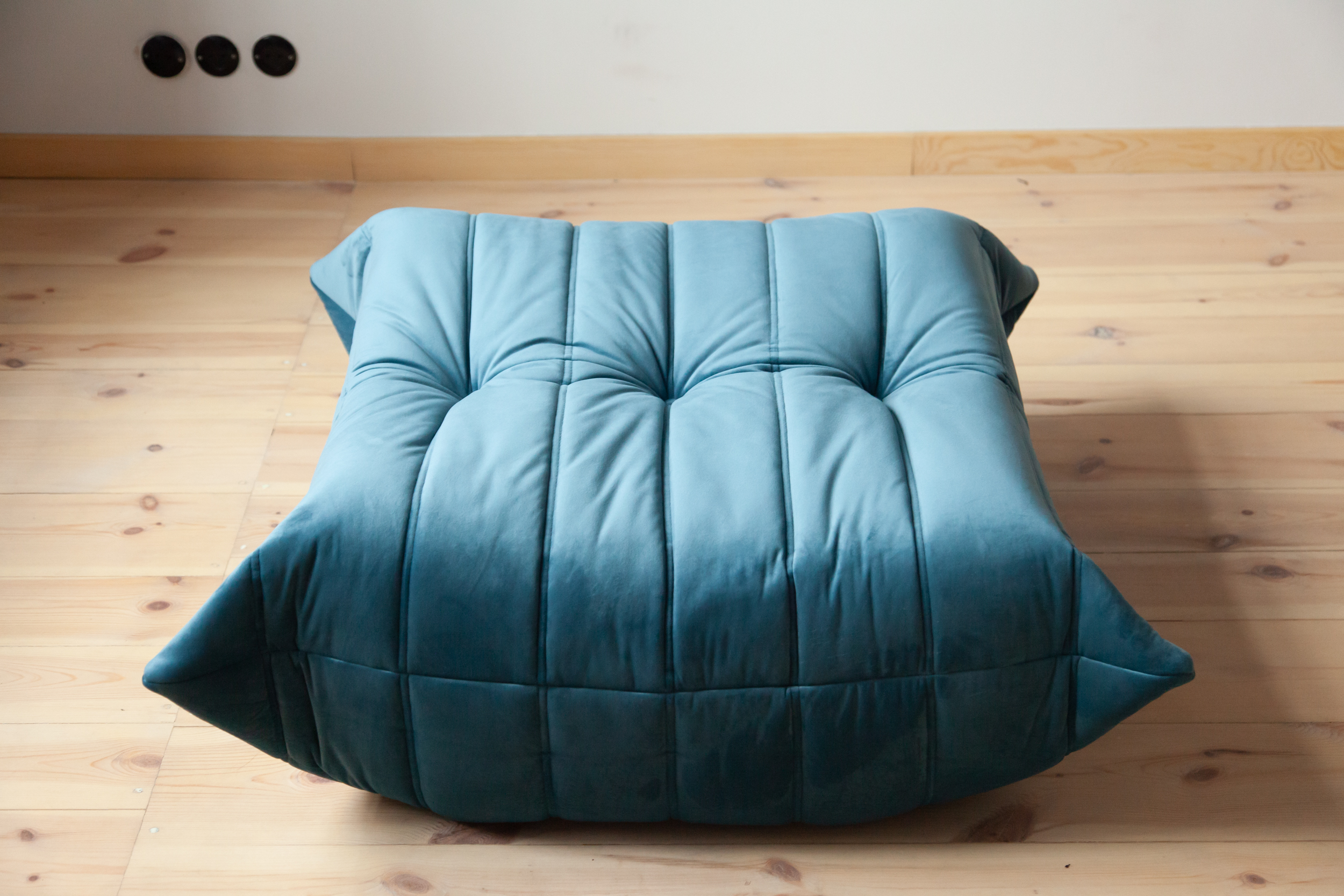 Togo Ottoman Velvet Sea Blue