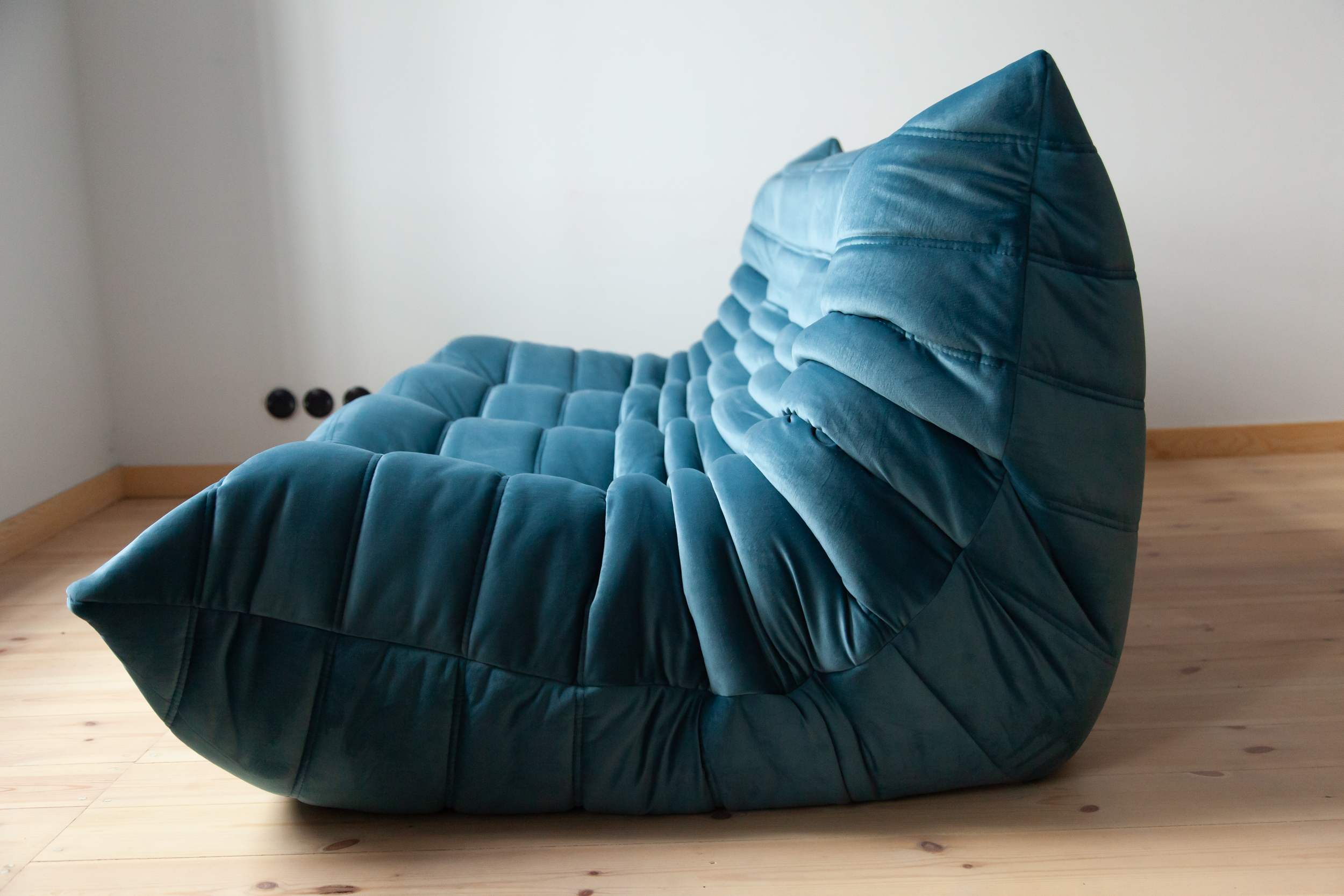 Togo Sofa 3-seater velvet sea blue