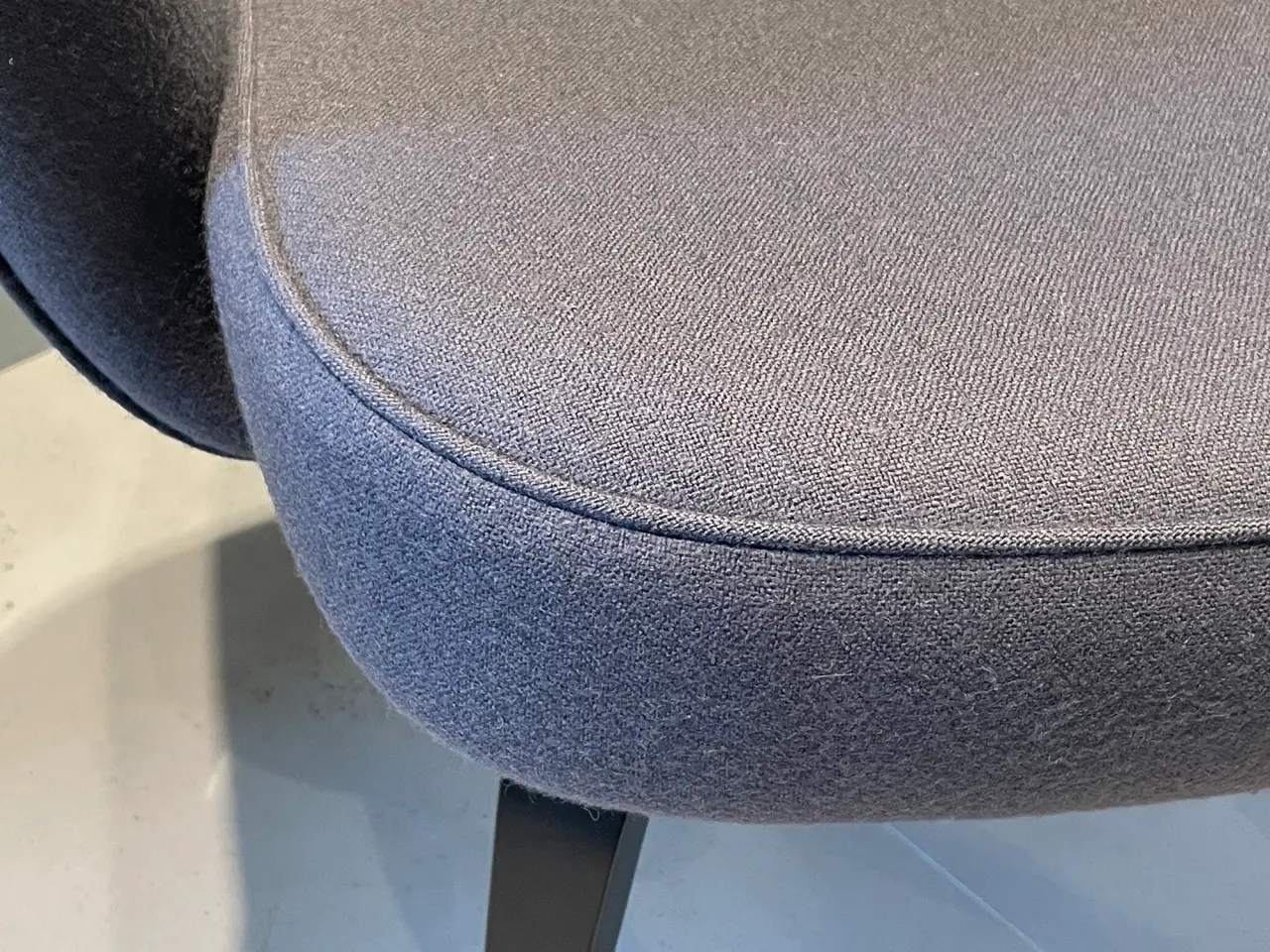 Saarinen Conference Chair Fabric Knoll Kopsak Charcoal