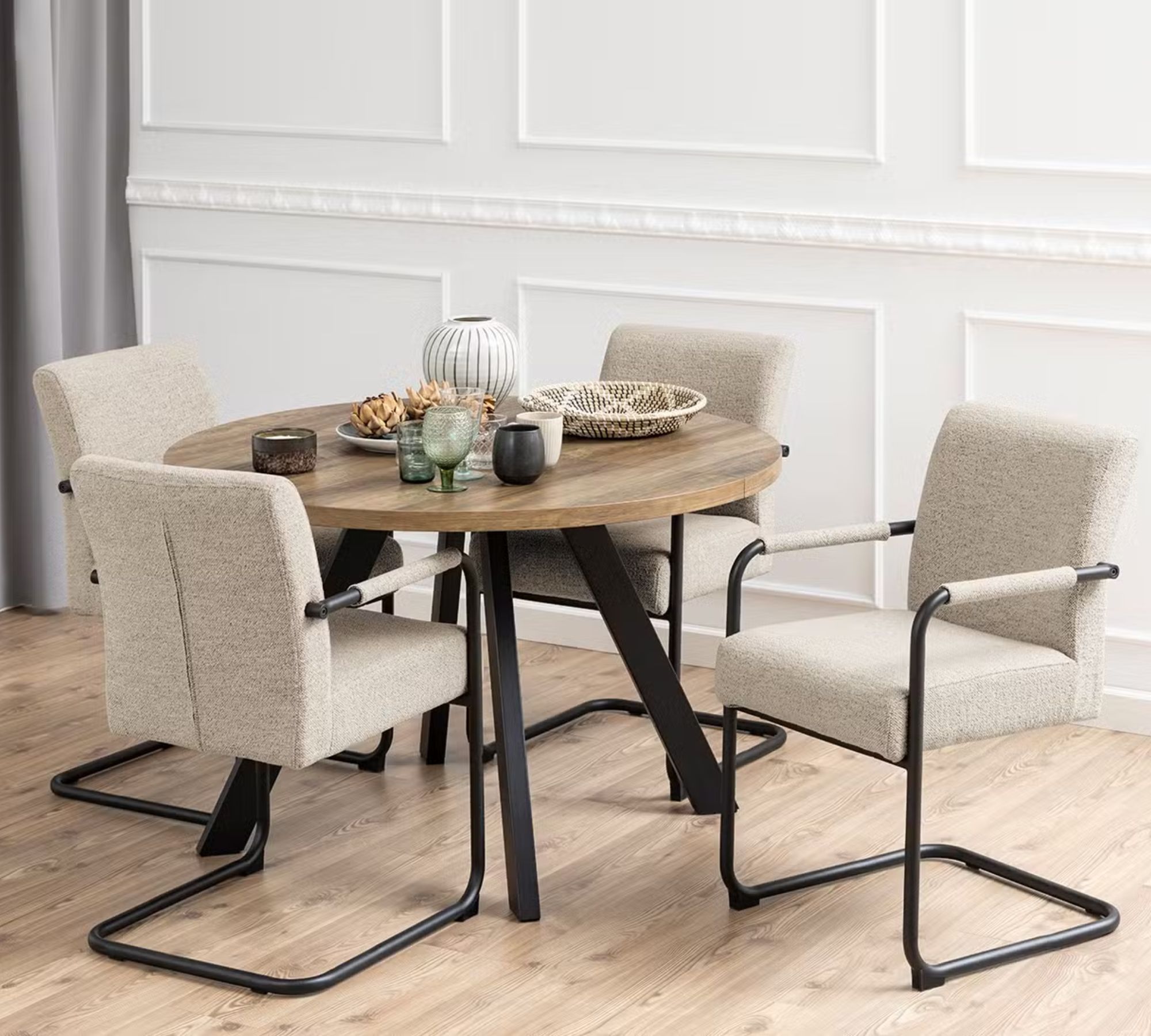 2x Freischwinger Metall Textil  Beige