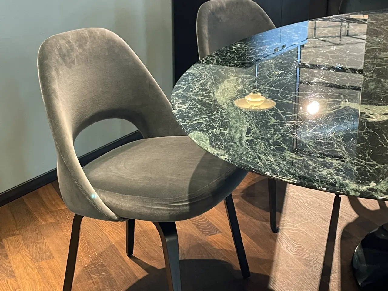 6x Saarinen Conference chairs Velvet Wood Grey