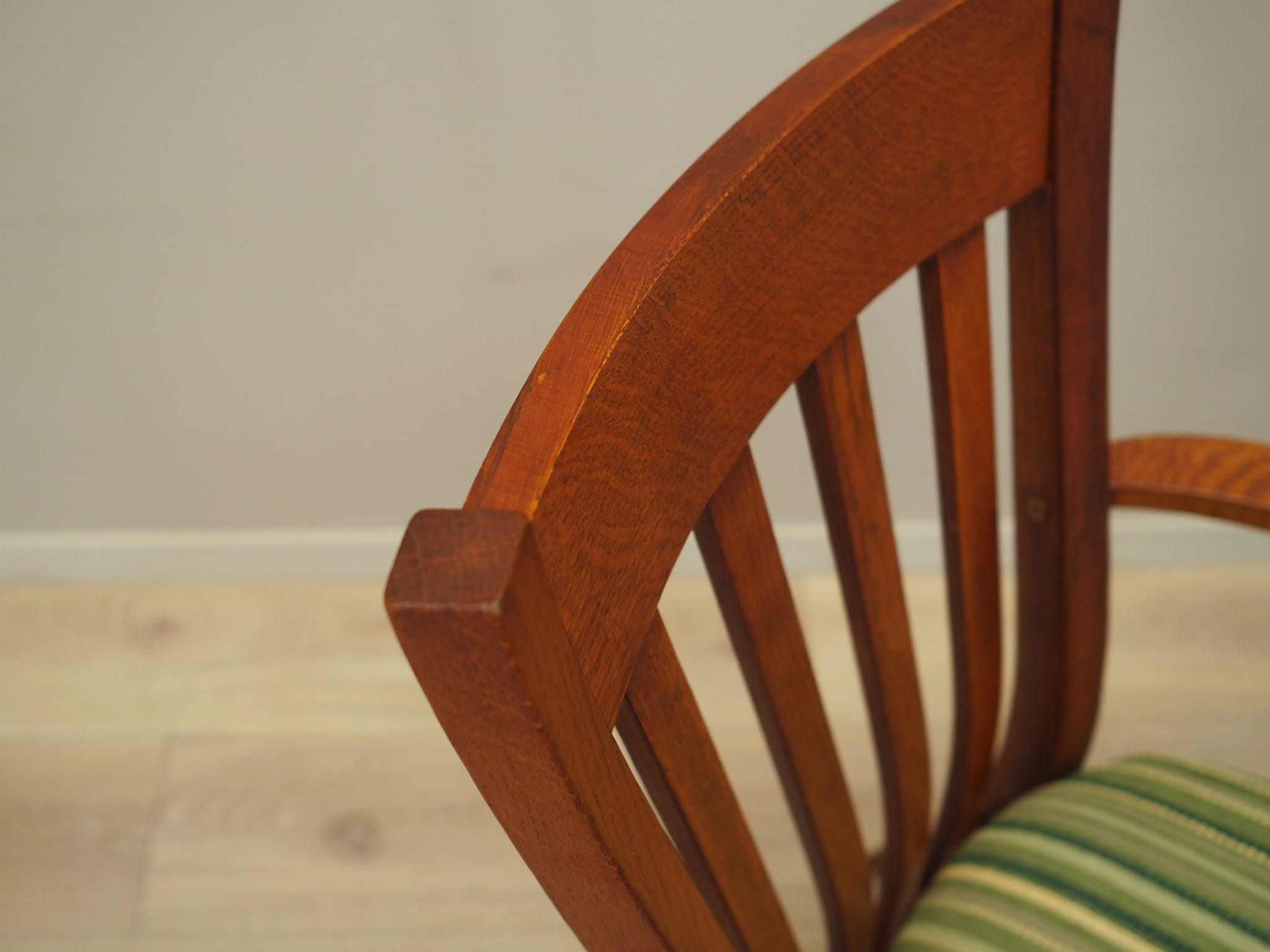 Vintage Sedia con braccioli Legno di teak Tessuto Marrone Anni '70