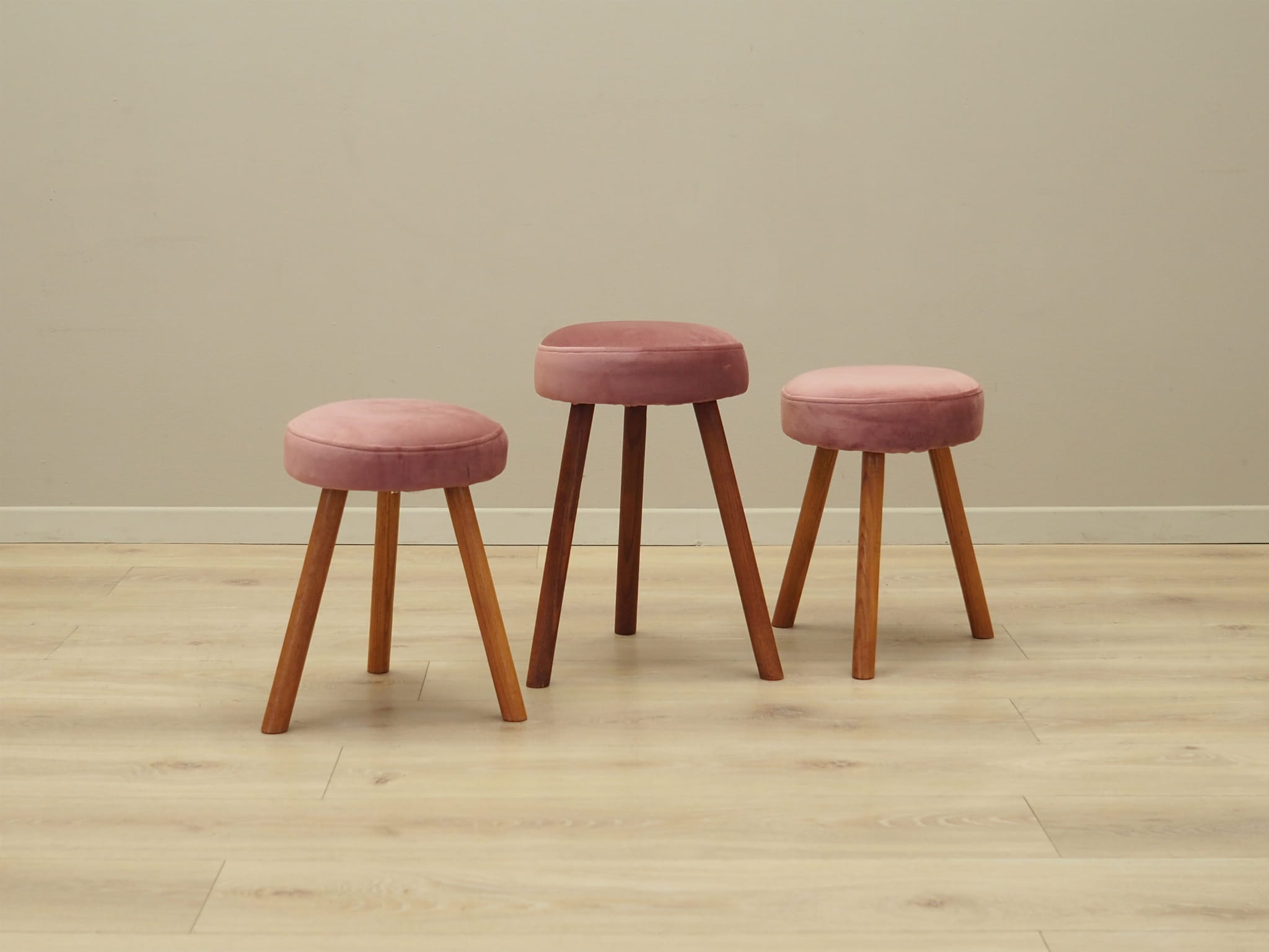 3x Vintage Stools Wood Velvet Pink 1960s