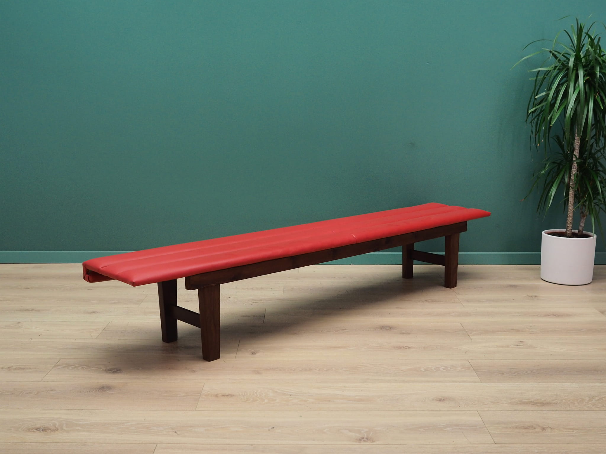 Vintage Bank Teakwood Synthetic Leather Red 1990s