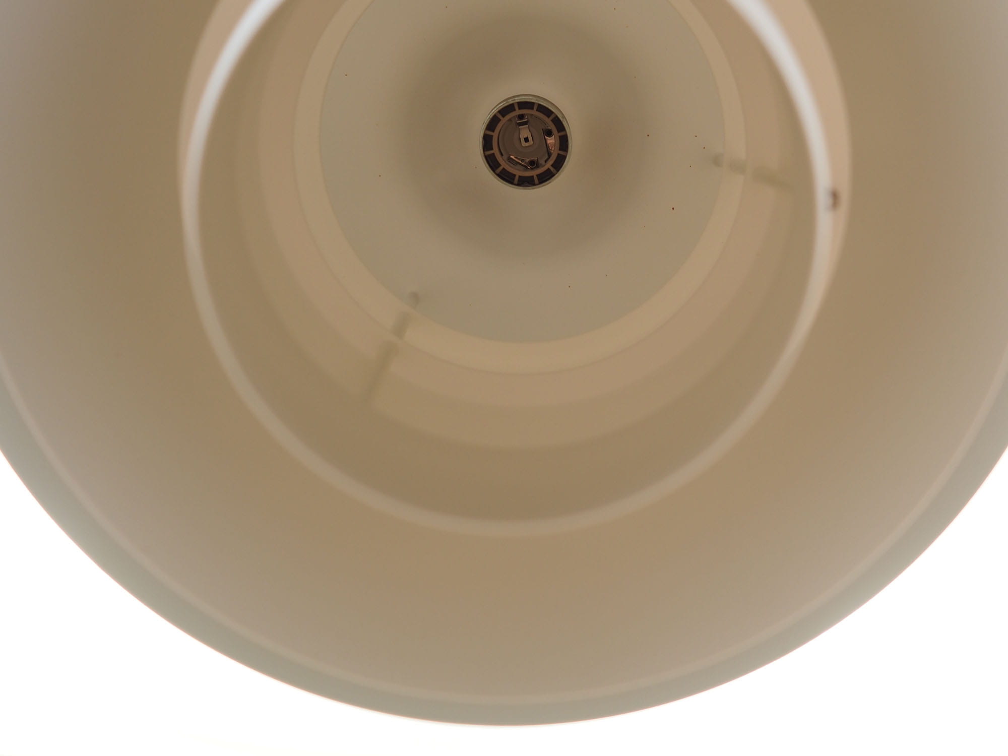 Lampada a sospensione vintage in metallo bianco anni '70