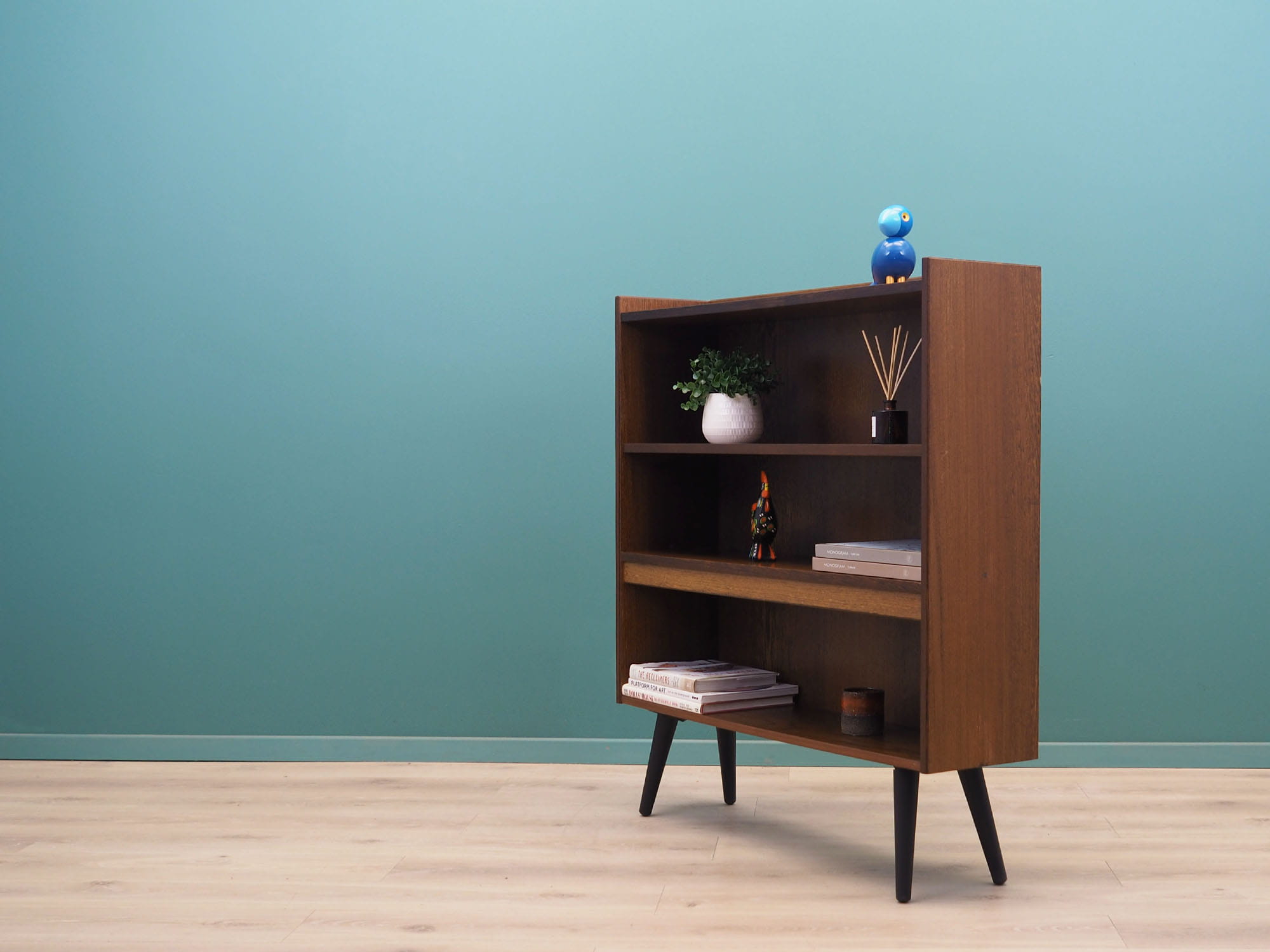 Libreria vintage in rovere marrone anni '70