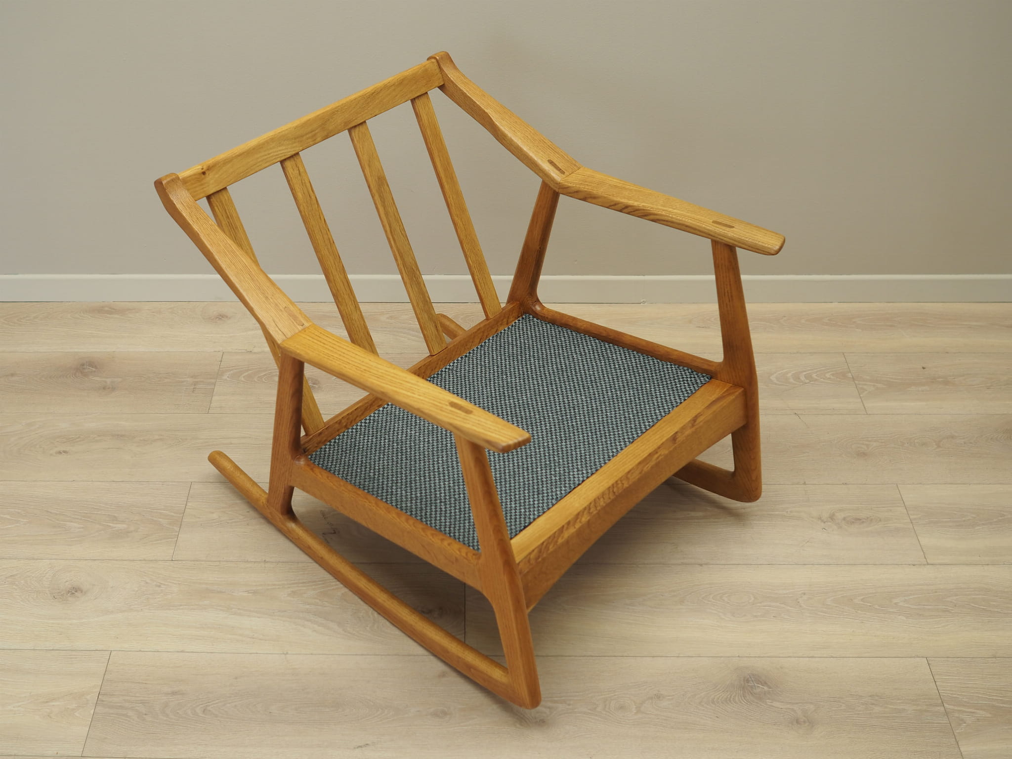 Vintage rocking chair oak wood textile cream 1960s