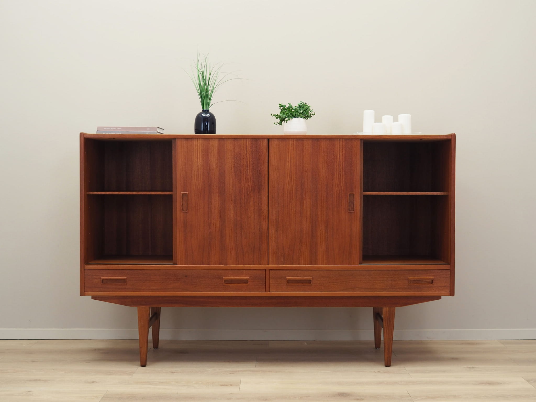 Vintage Highboard Teakholz Braun 1970er Jahre