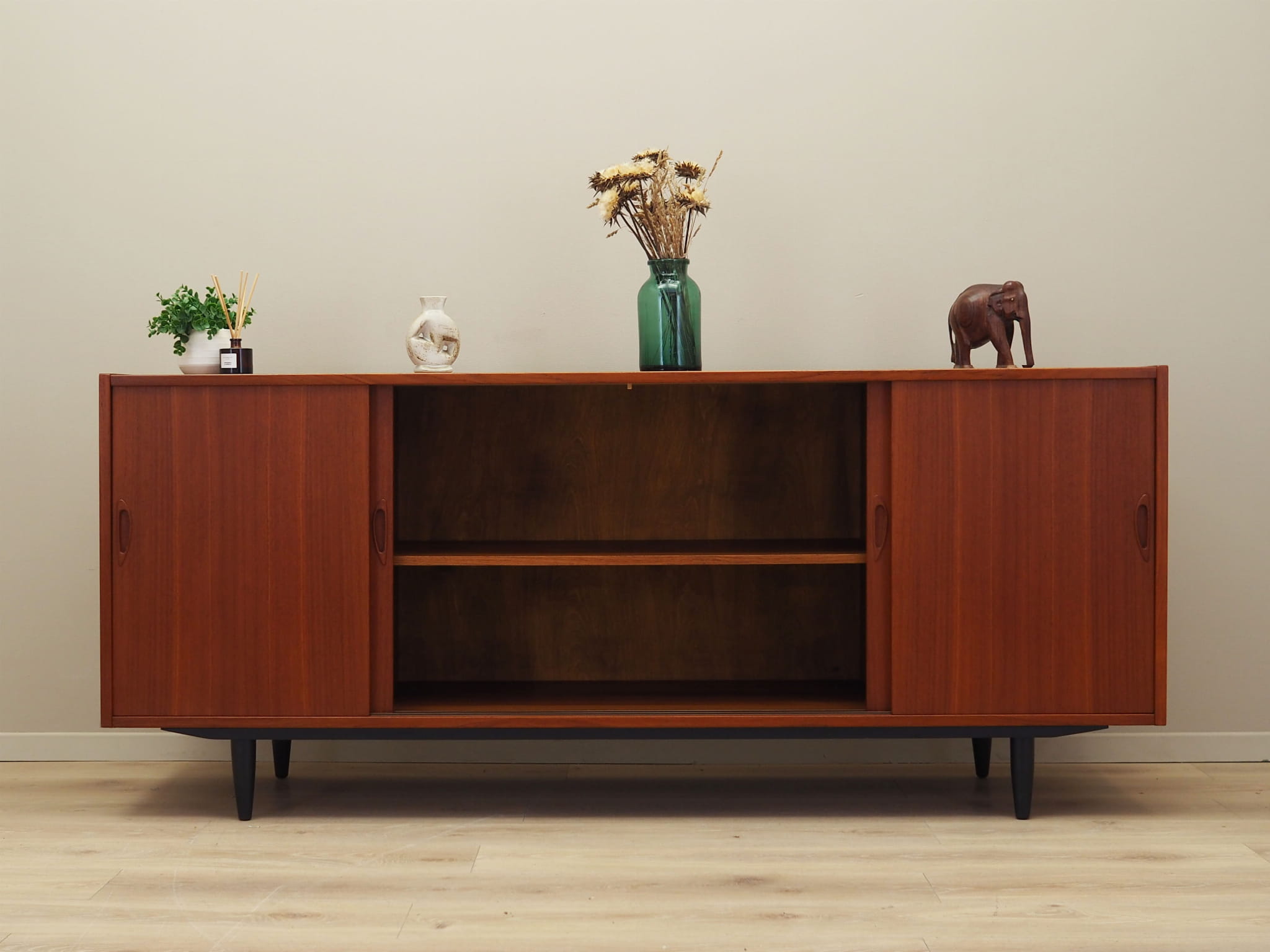 Vintage Sideboard Teakholz Braun 1970er Jahre