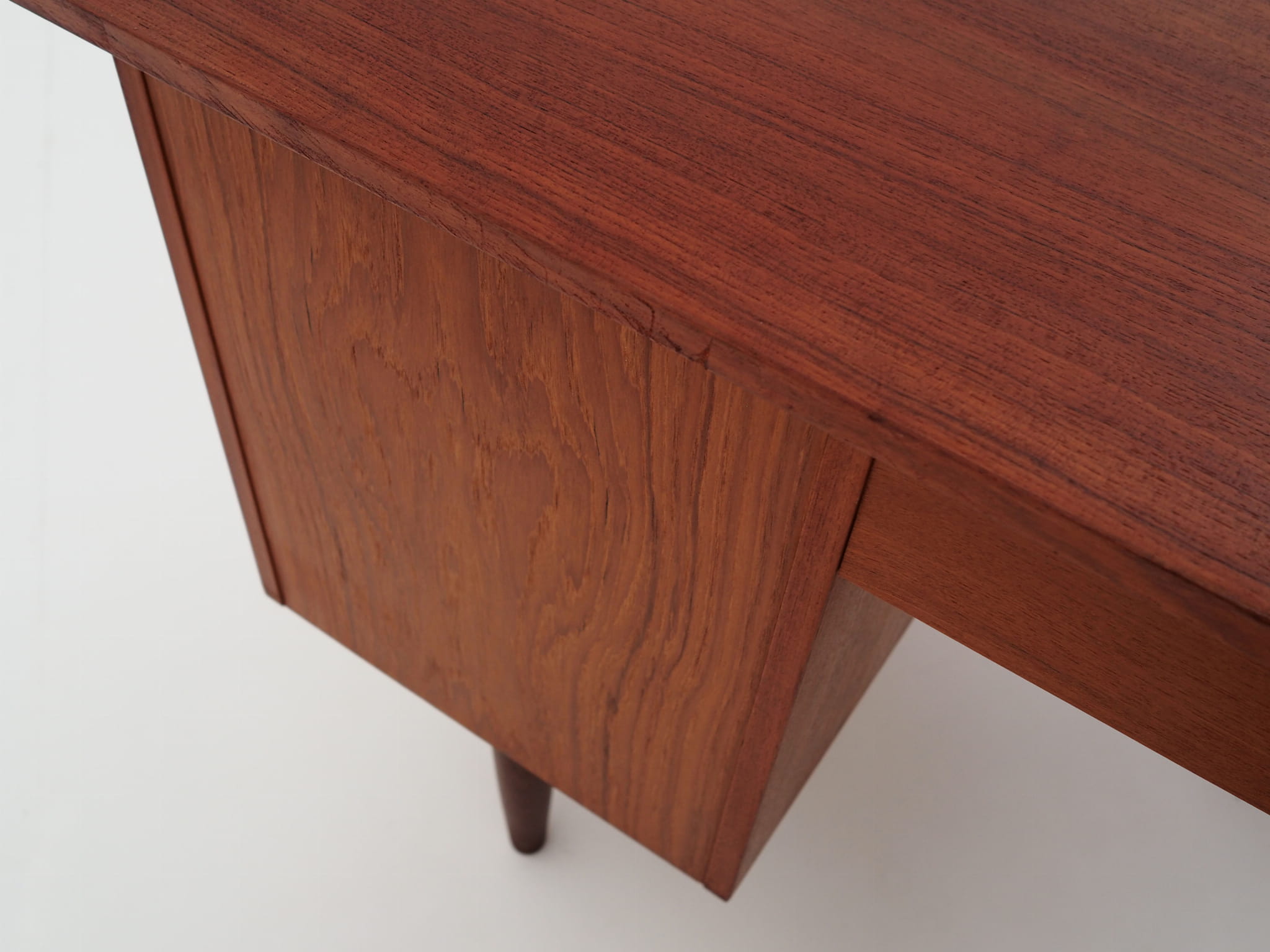 Vintage Schreibtisch Teakholz Braun 1970er Jahre